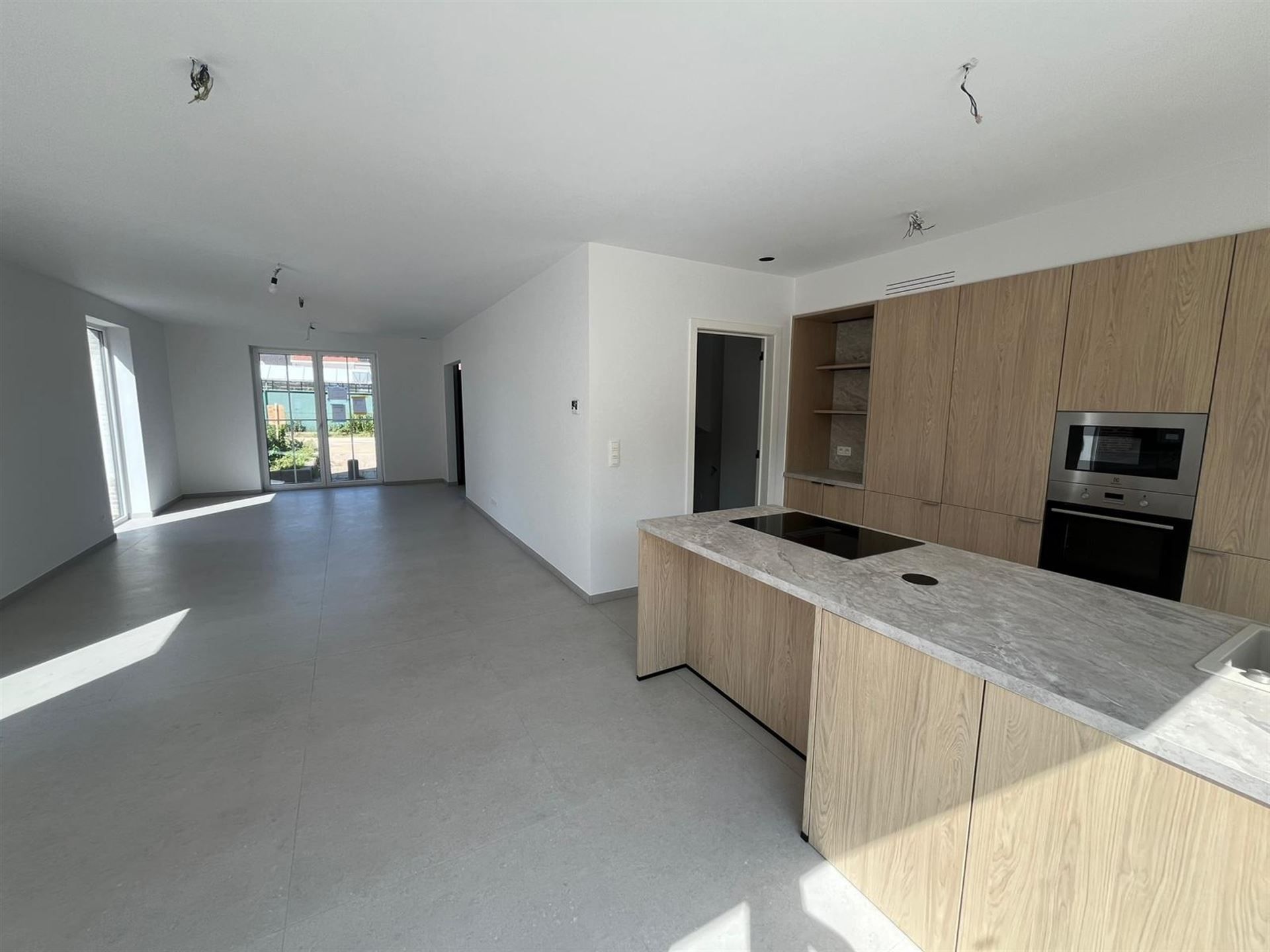 Prachtige nieuwbouw 3-gevel op rustige locatie foto 4