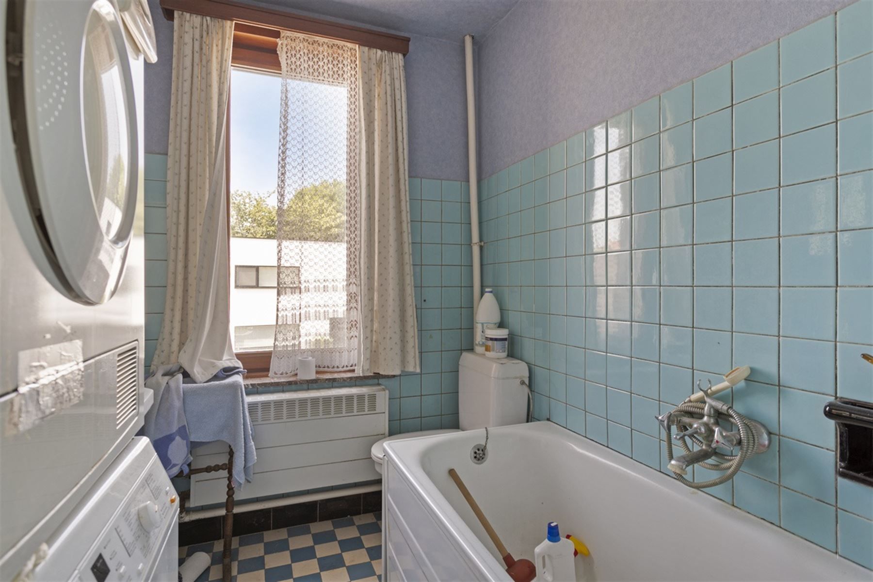 Te renoveren woning met 4 slaapkamers op groot perceel foto 10