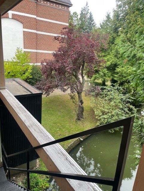 HIPPE KANTOREN-POLYVALENT GEBOUW NABIJ OPRIT E40 foto 12