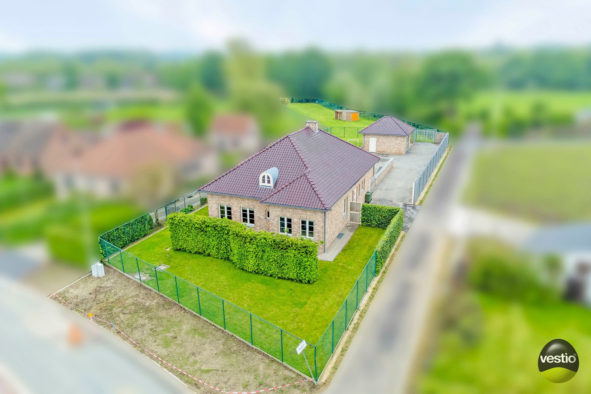 Unieke Villa te koop: ontdek de rust en luxe van regio Mombeek! foto 1