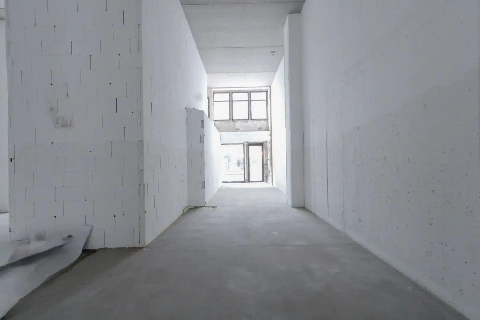 Prachtige winkel Lippenslaan 217 te huur (minimum 50% verplichting horeca of voeding) foto 4