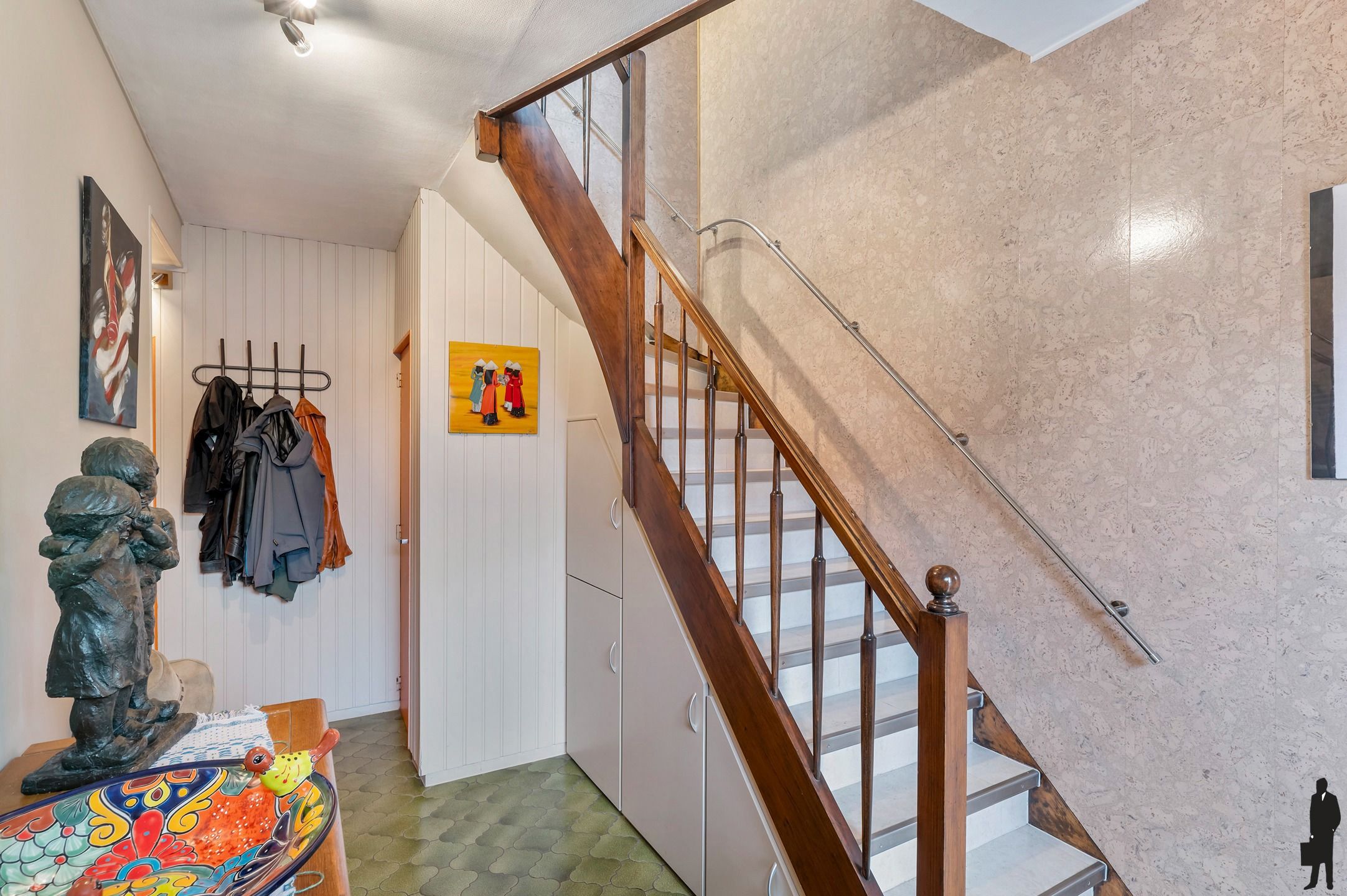 Bel-etage woning met 4-5 slks en een inpandige garage foto 3