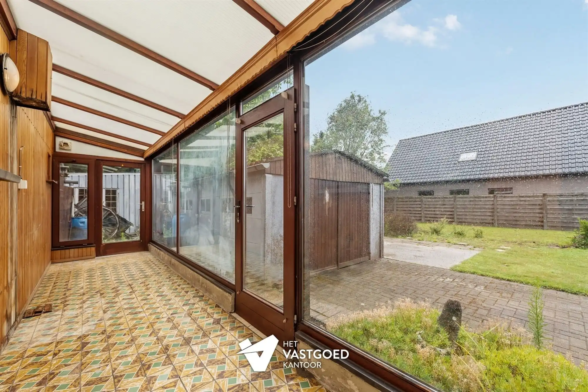 CHARMANTE TE RENOVEREN WONING, RUSTIG GELEGEN OP EEN RUIM PERCEEL VAN 11 ARE. foto 18