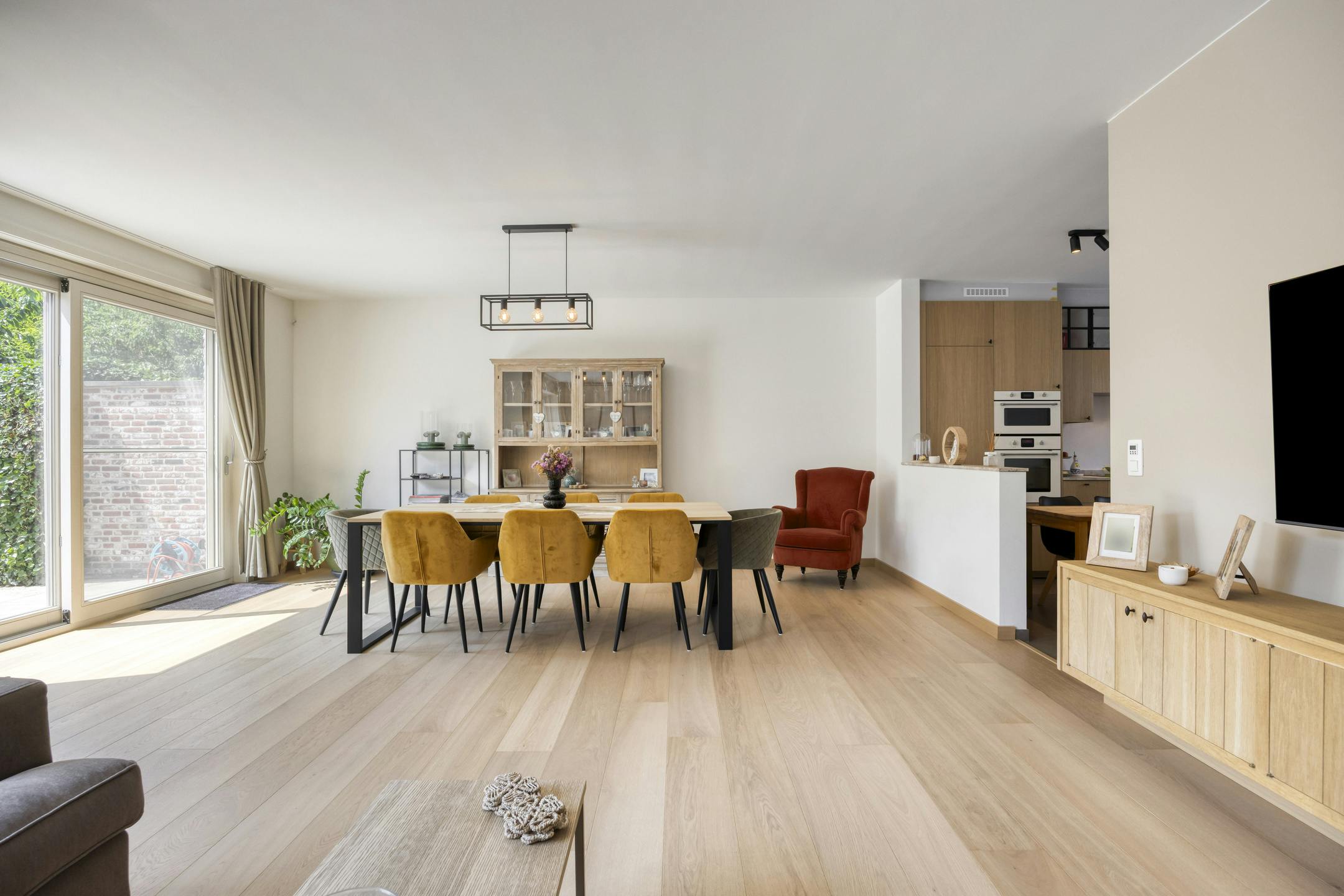 Recent halfopen huis met 4 kamers te koop in Deerlijk foto 5