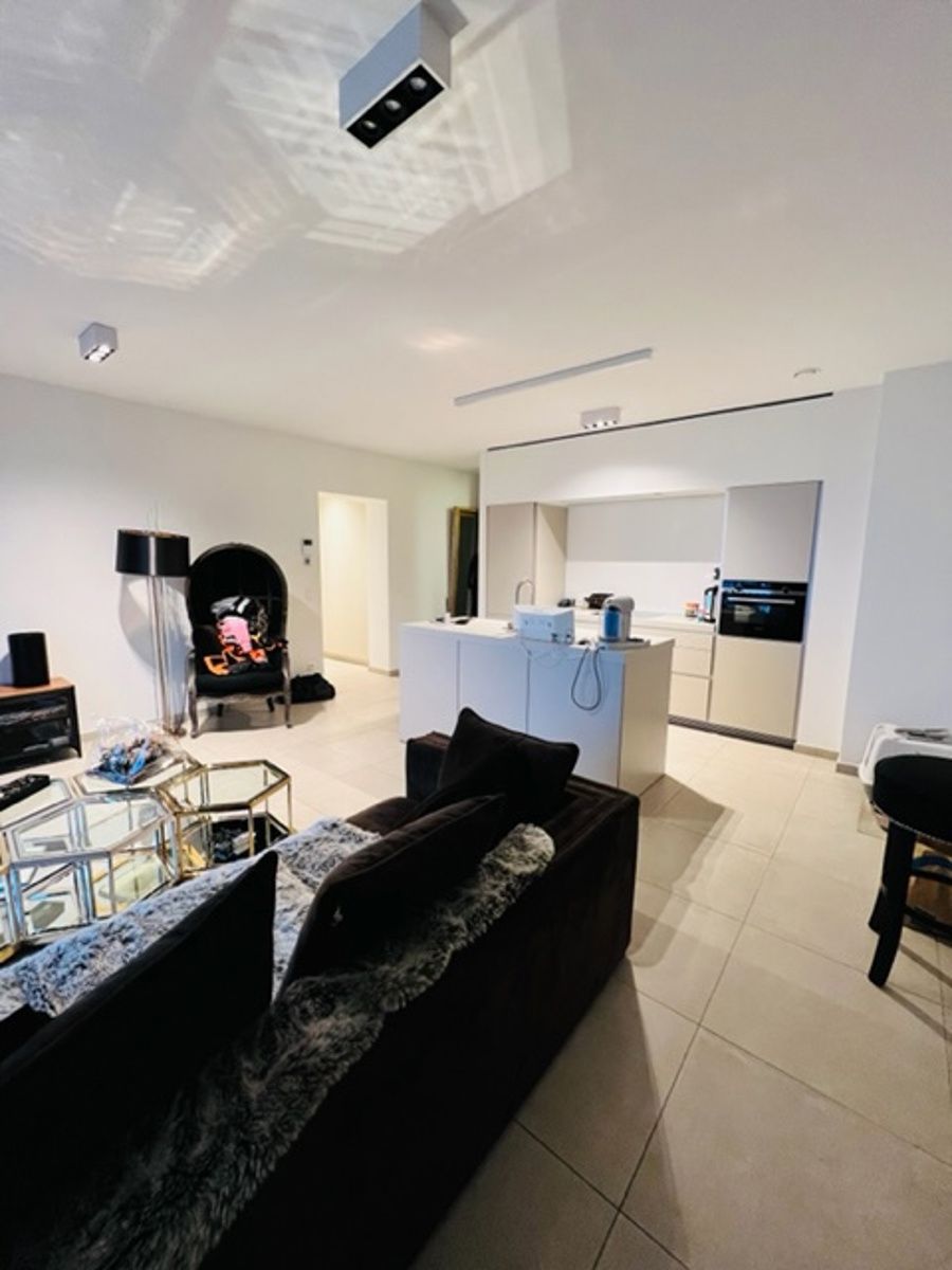 Prachtig 2 kamer appartement met zicht op de Schelde foto 3
