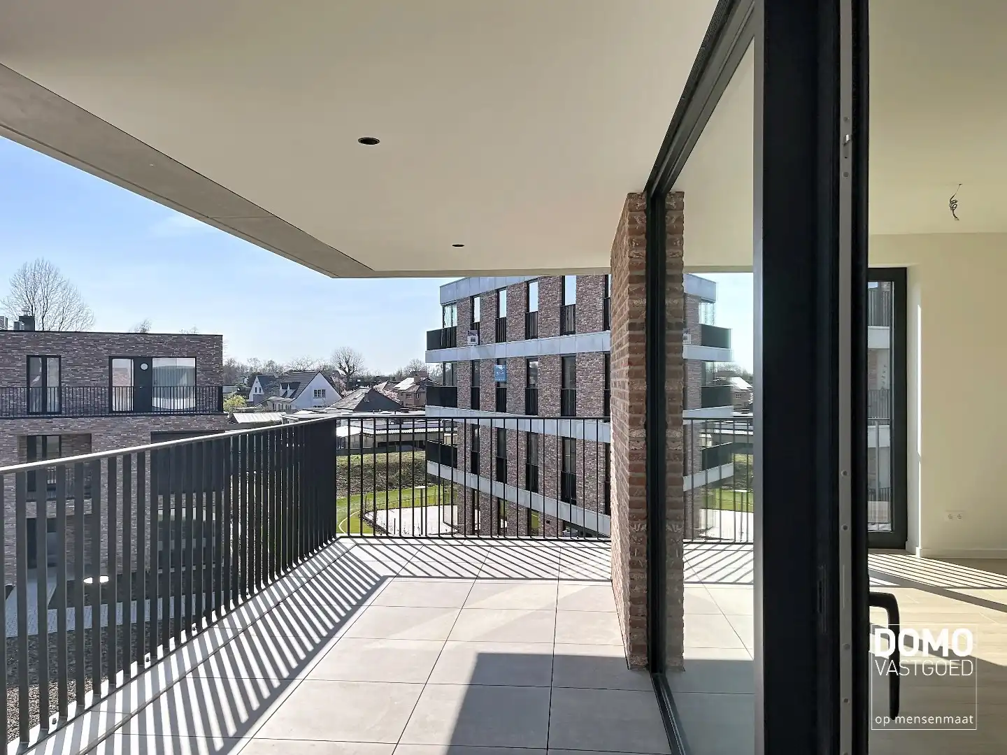 RUIM APPARTEMENT MET PRACHTIG TERRAS, LIFT EN GARAGEBOX IN CENTRUM KERMT foto 9