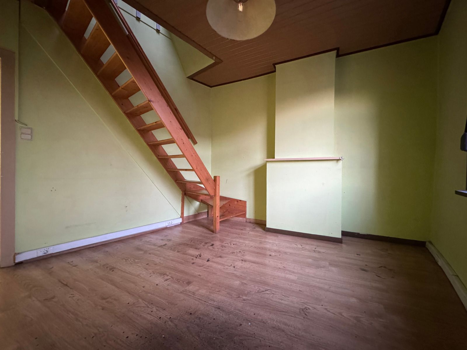 Te koop: te renoveren rijwoning in centrum Aalst foto 16