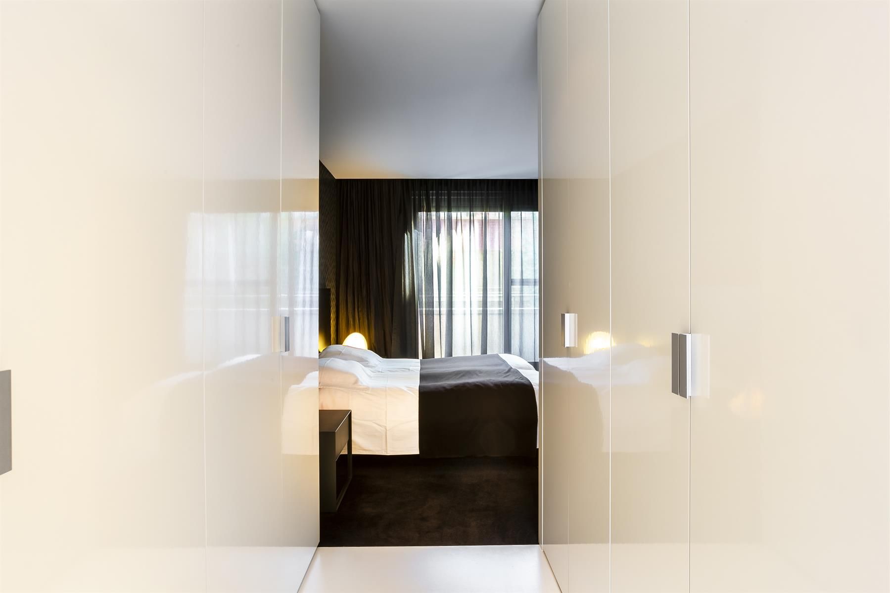 Lichtrijke stadswoning in hartje Zuid met terras foto 8