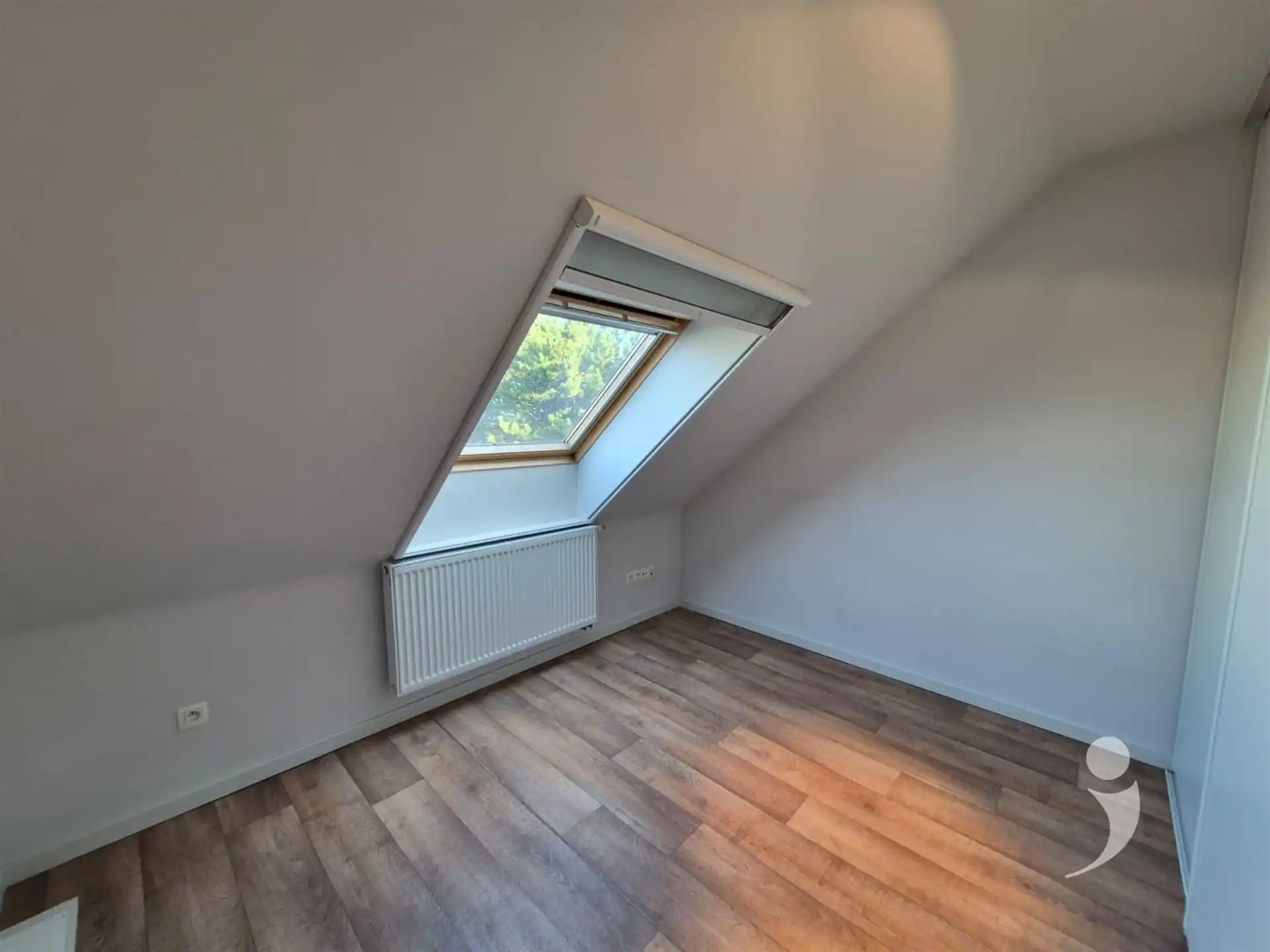appartement met tuin en staanplaats voor de wagen foto 11