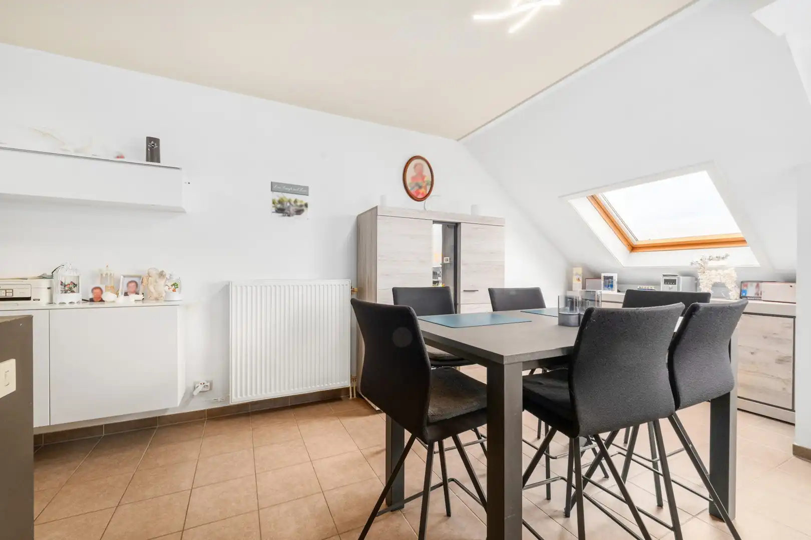 Appartement op de bovenste verdieping met 2 slaapkamers en garagebox foto 8