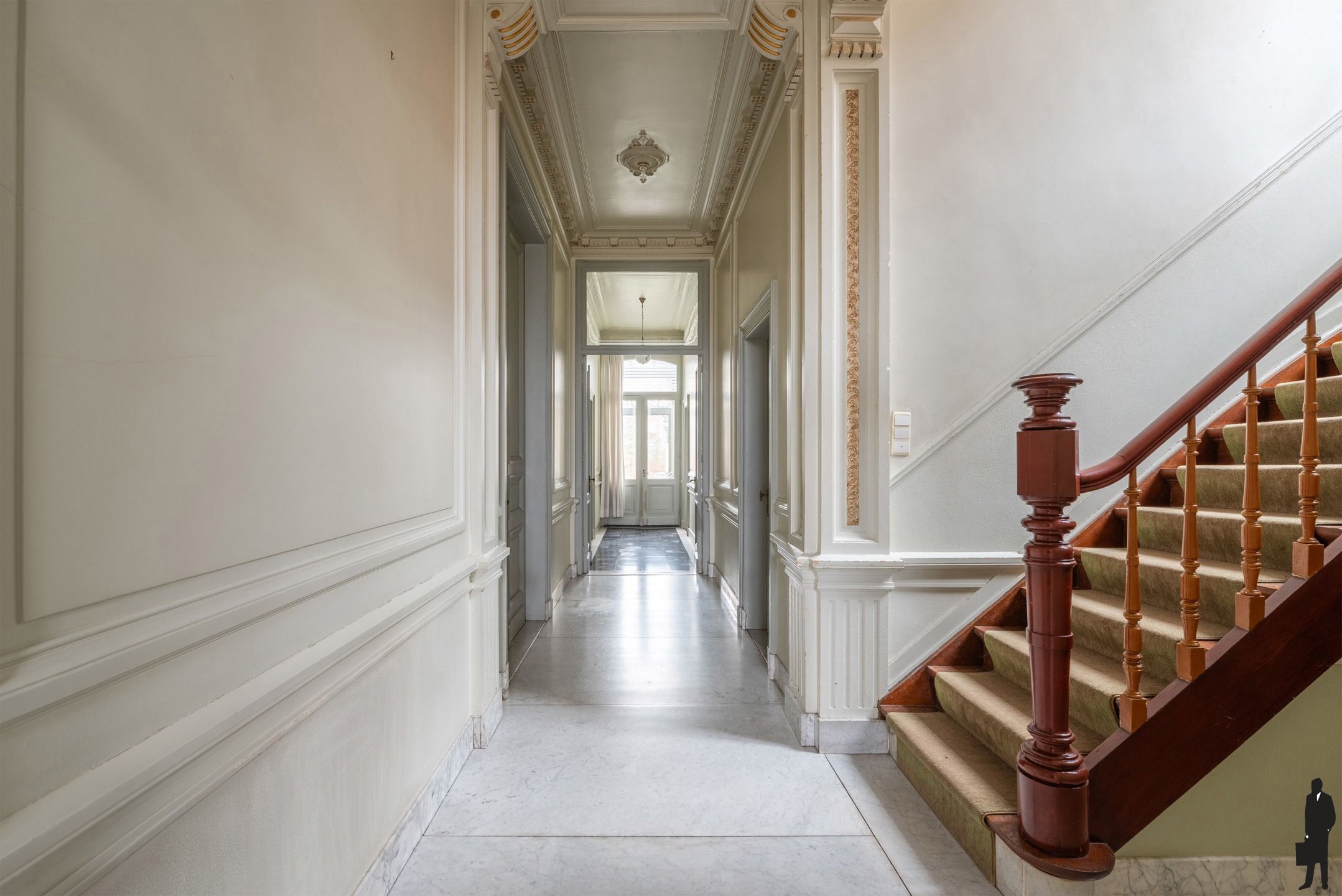 Uniek en imposant halfopen herenhuis met zuidtuin foto 4