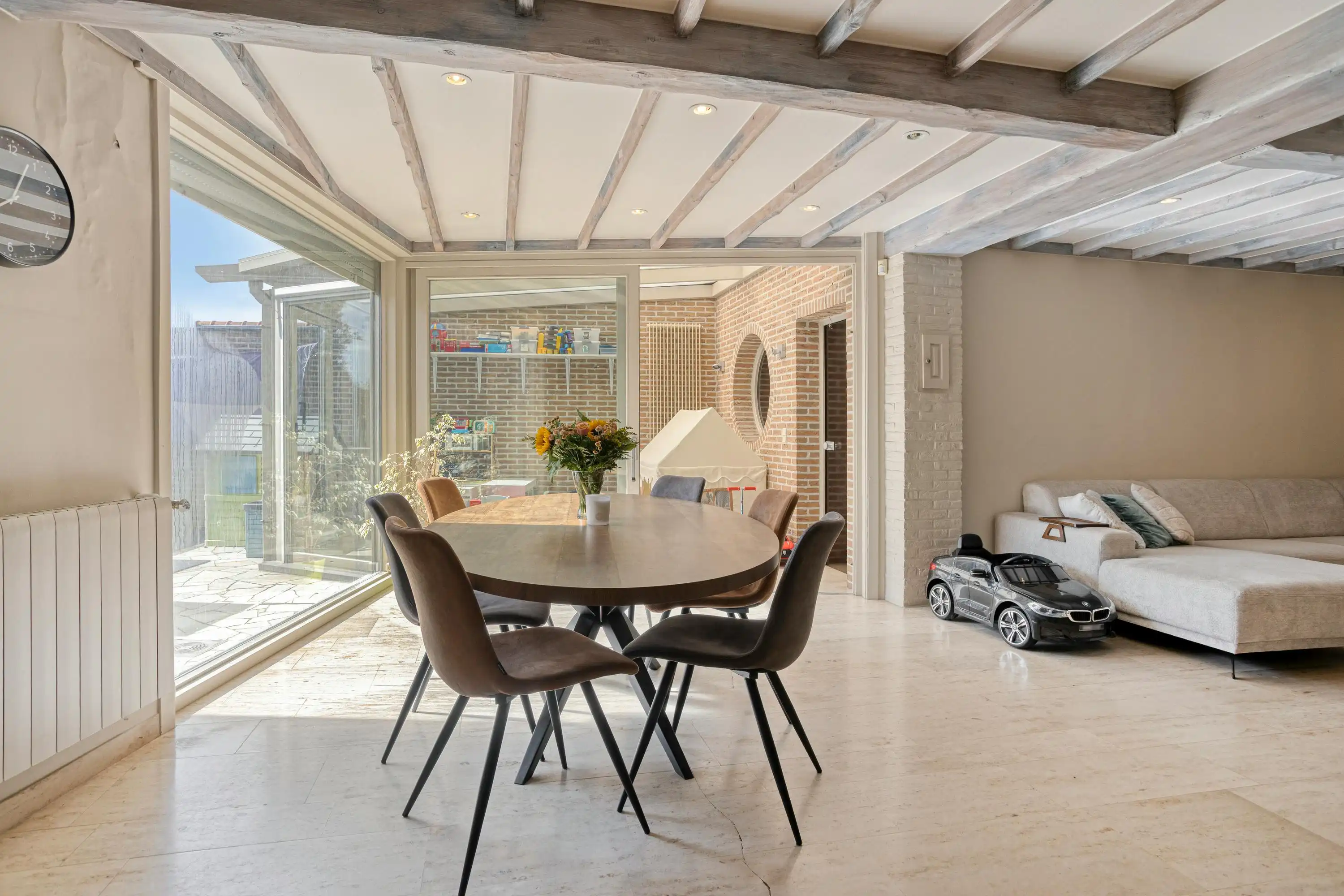 Uitzonderlijk ruime woning (307m²) te koop in centrum Zillebeke foto 11