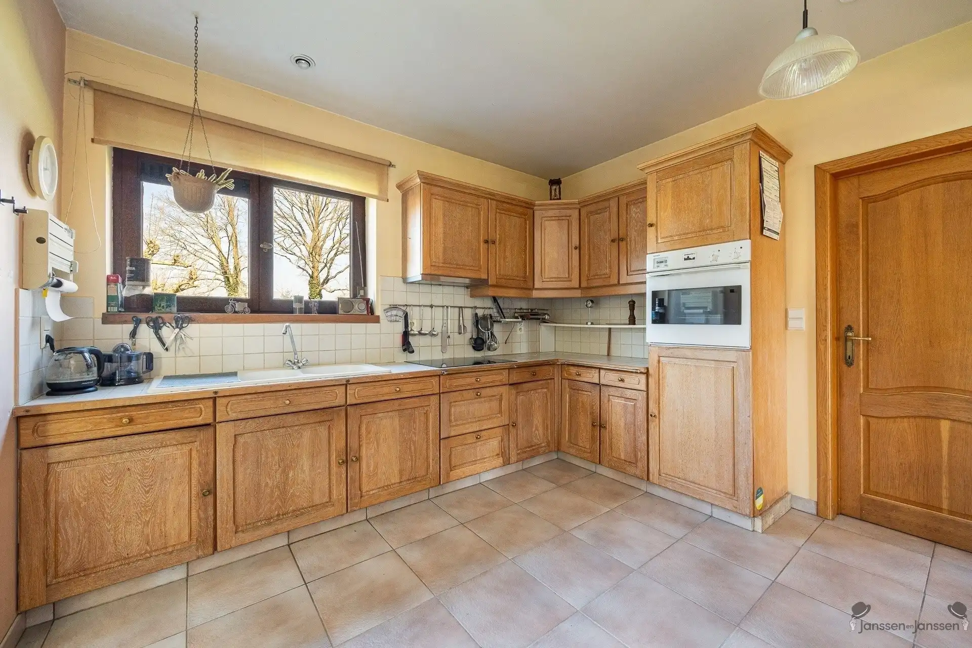 Charmant landhuis op perceel van 2230m² met prachtige vergezichten foto 18