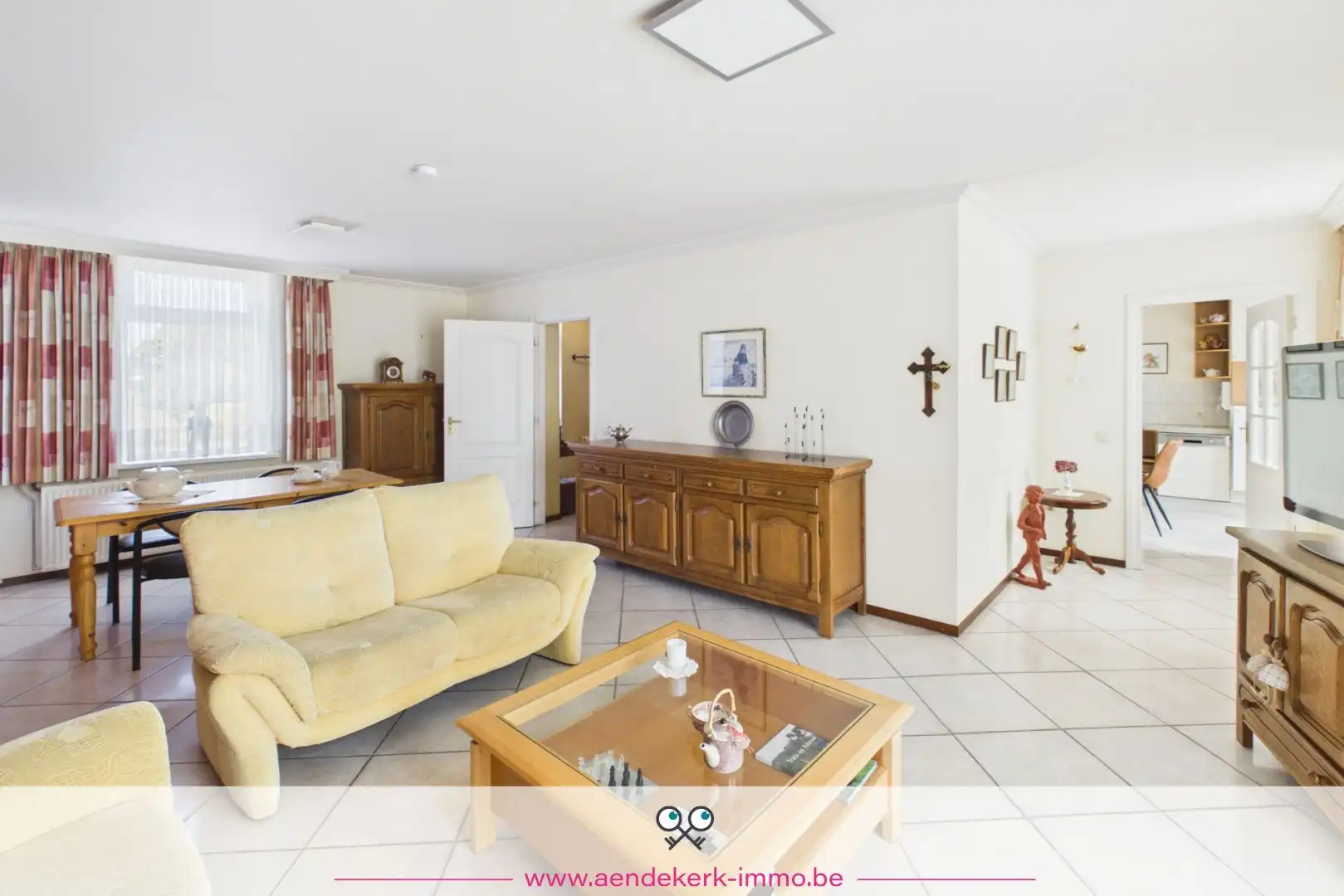 Charmante woning met vier slaapkamers foto 5