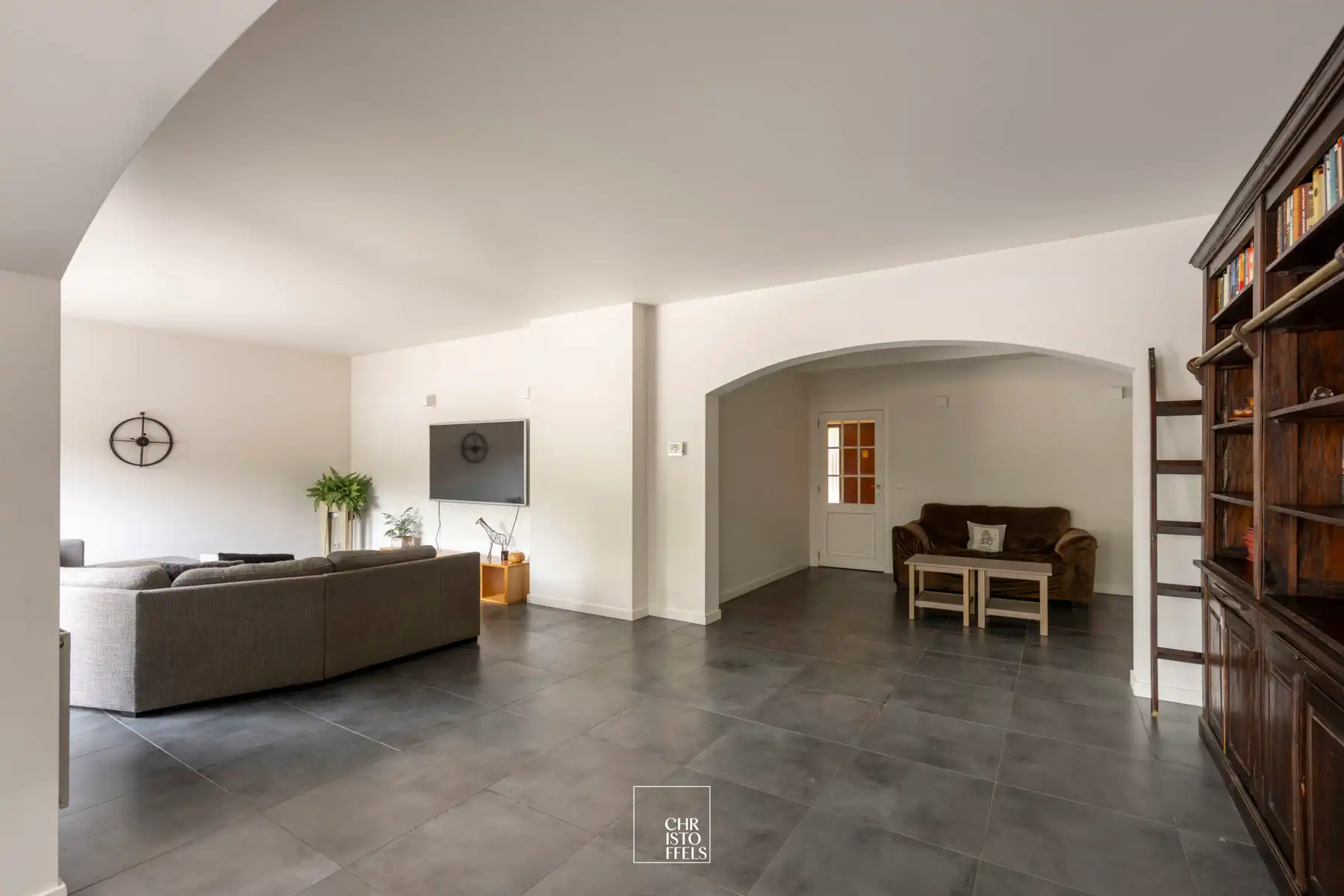 Veelzijdige woning (406 m²) met riante tuin (2510m²) op toplocatie! foto 4