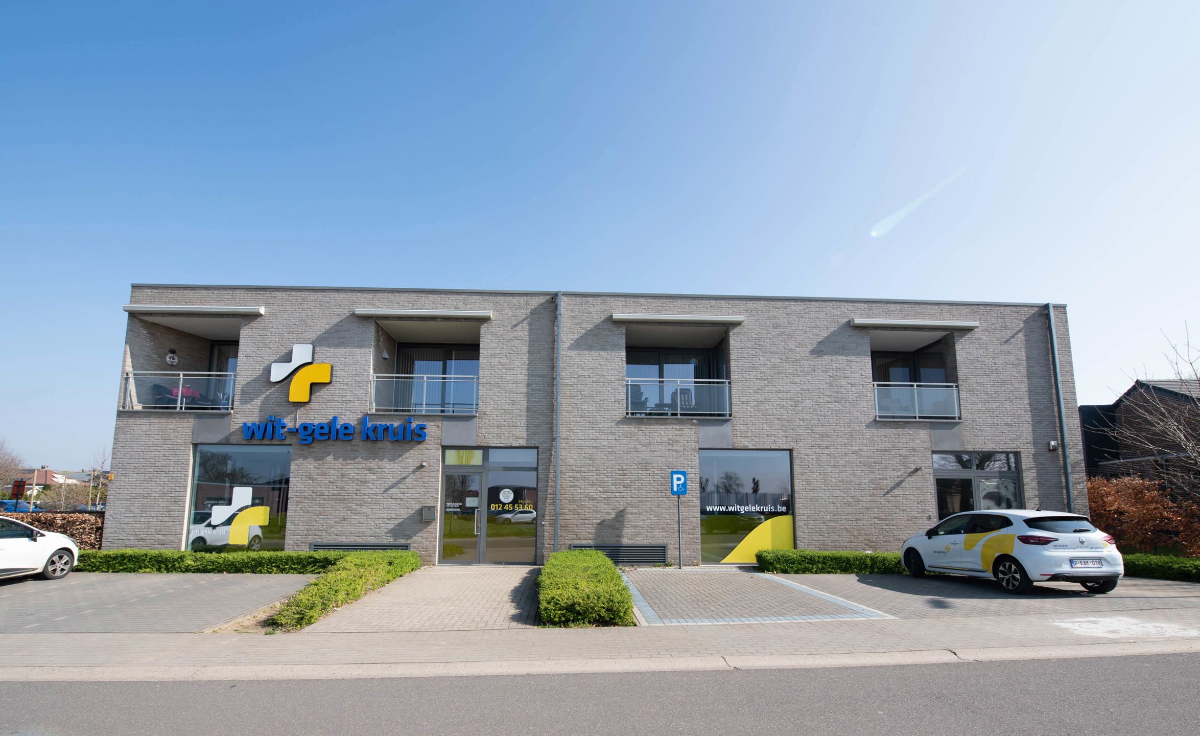 Serviceflat met autostandplaats & kelderberging foto 2
