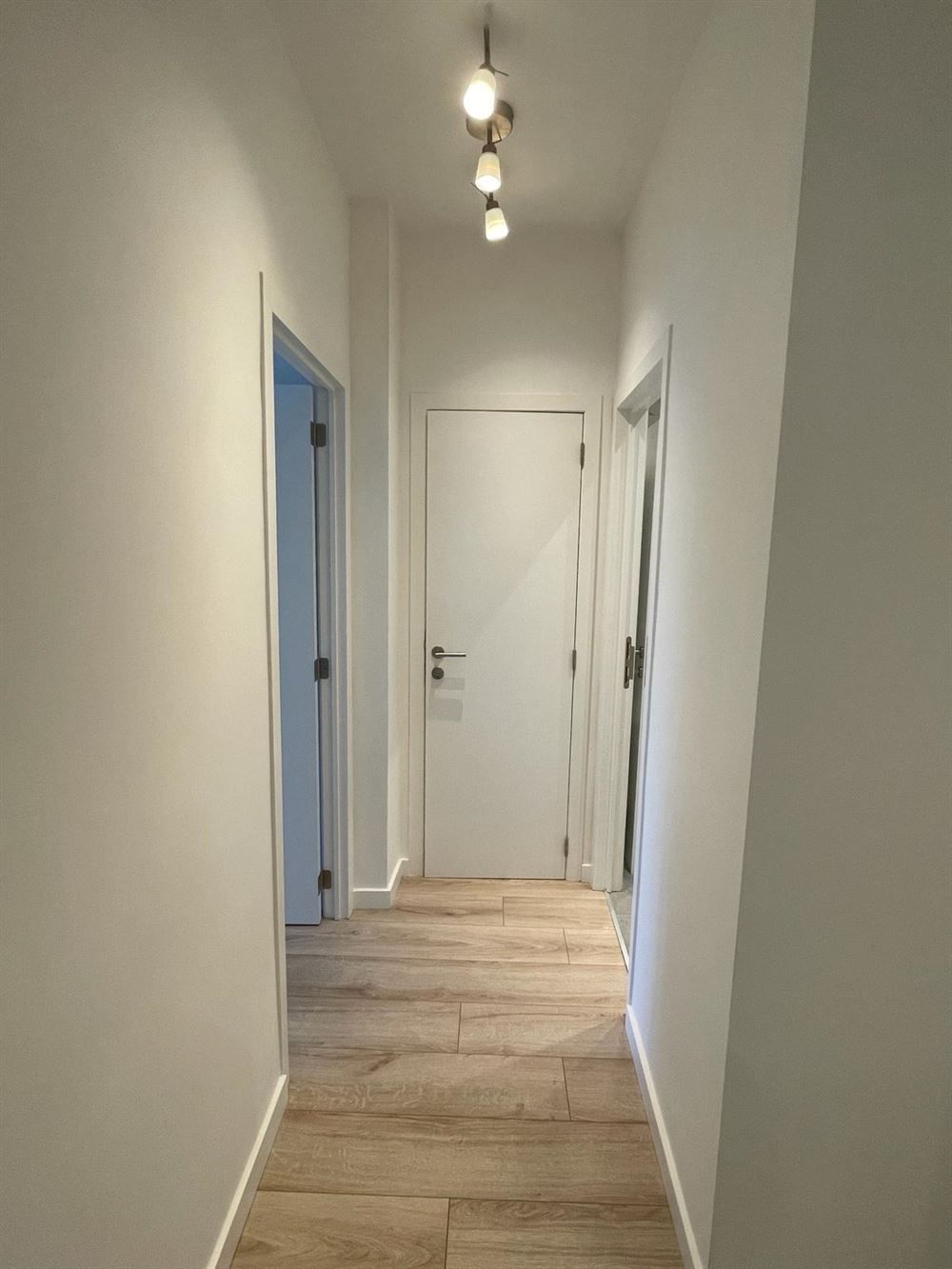 Ruim gelijkvloers appartement te Wilrijk foto 5