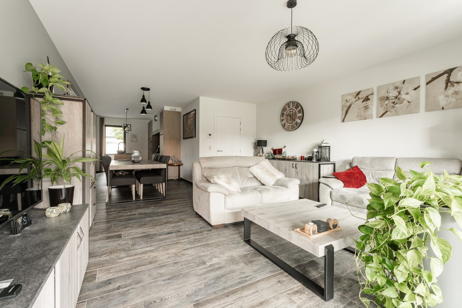 Ruim en lichtrijk  3 slaapkamer appartement met 2 terrassen  (49m²)  op toplocatie in Overpelt centrum foto 8
