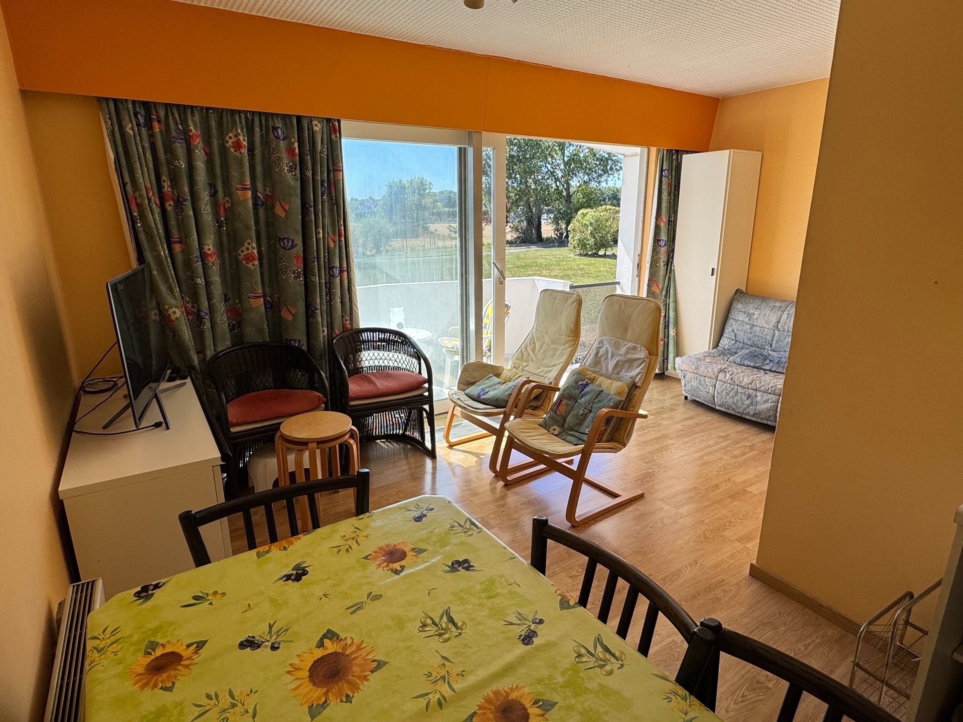 Studio met 2 slaapkamers te koop in het Park Atlantis te De Haan. foto 2