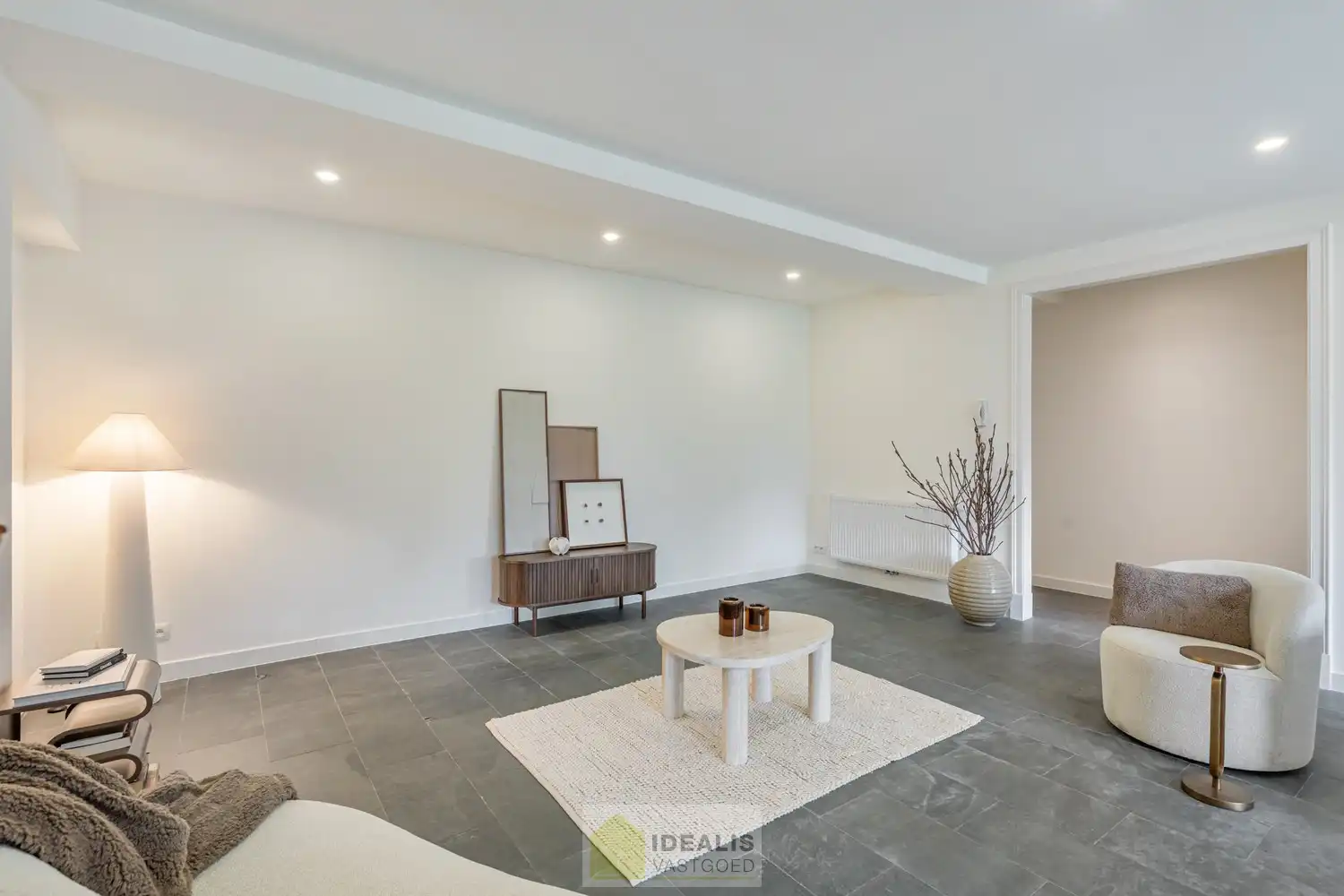 PRACHTIG GERENOVEERD GELIJKVLOERSAPPARTEMENT MET STADSTUIN IN HARTJE HAMONT! foto 13