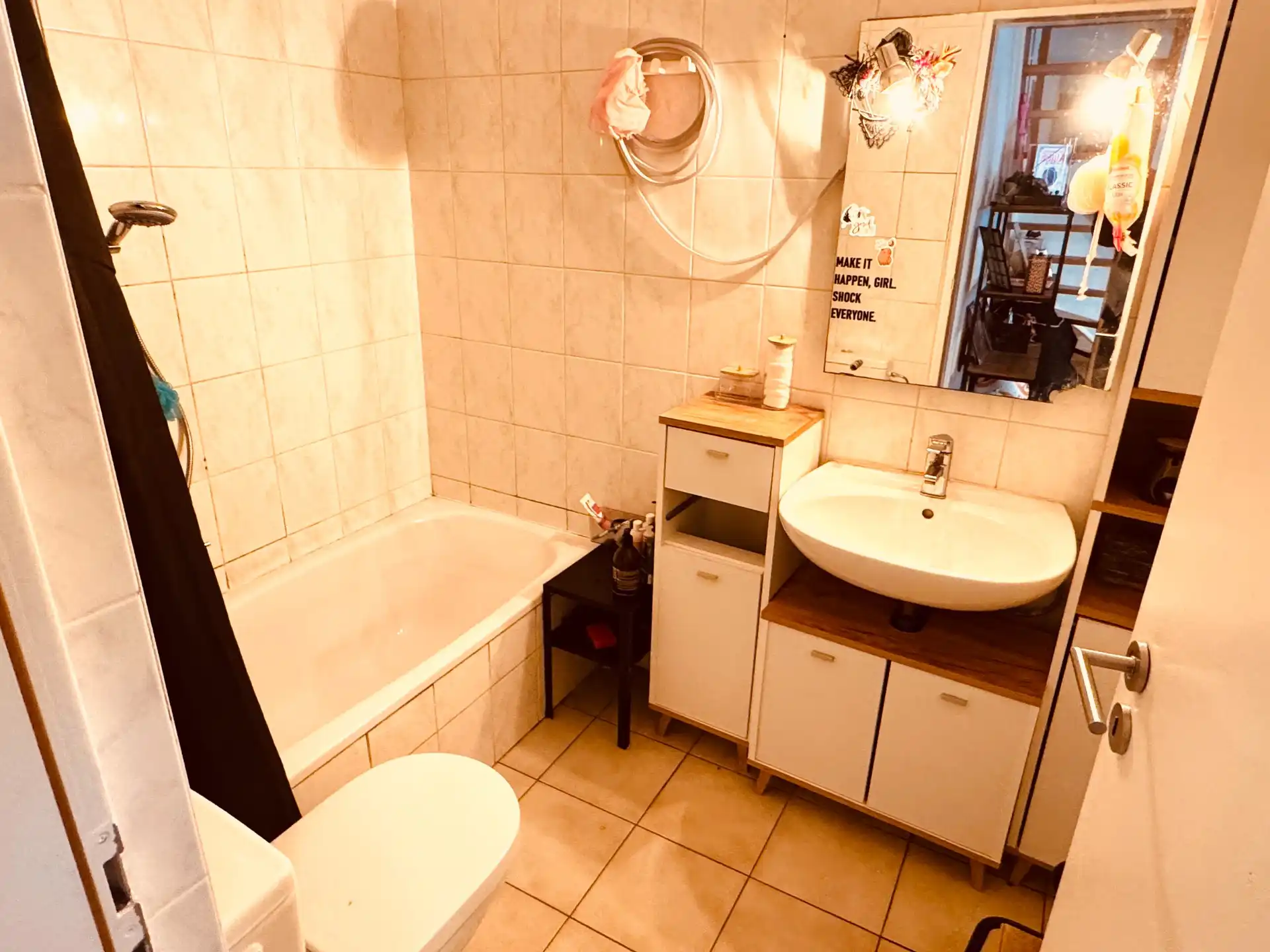 Gerenoveerd duplex-appartement in Bredene – instapklaar, energiezuinig en verhuurd aan €595/maand. foto 5