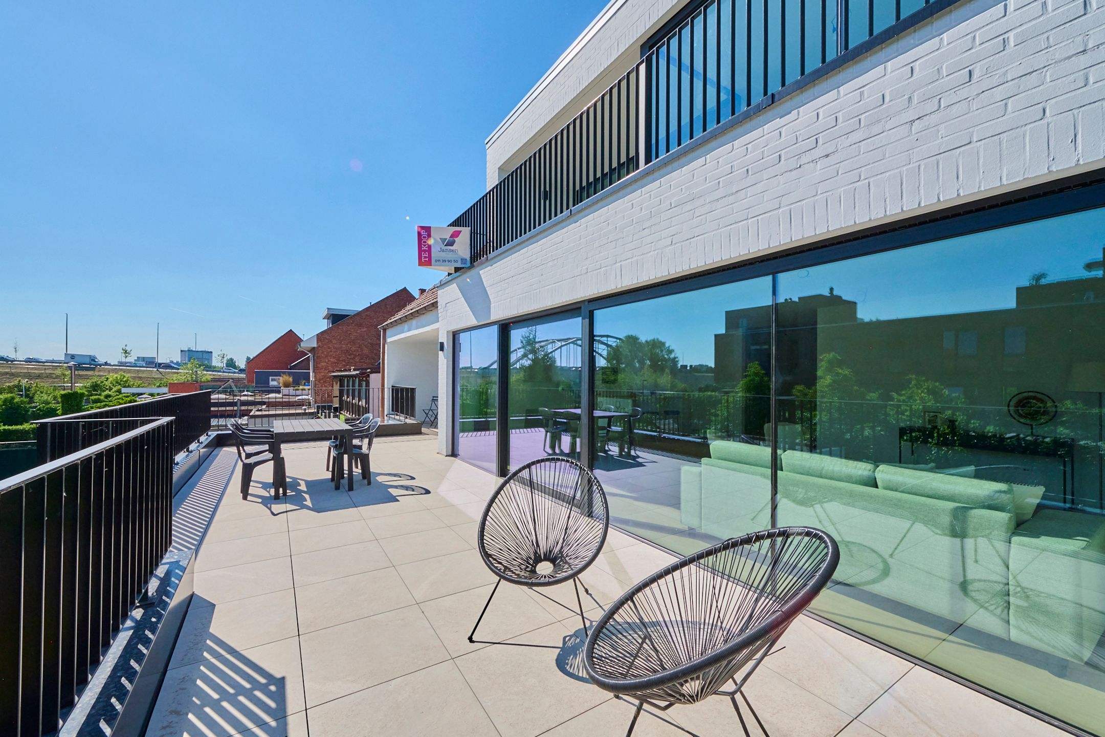 Volledig vernieuwd appartement (127m²) + zuidgericht terras foto 9