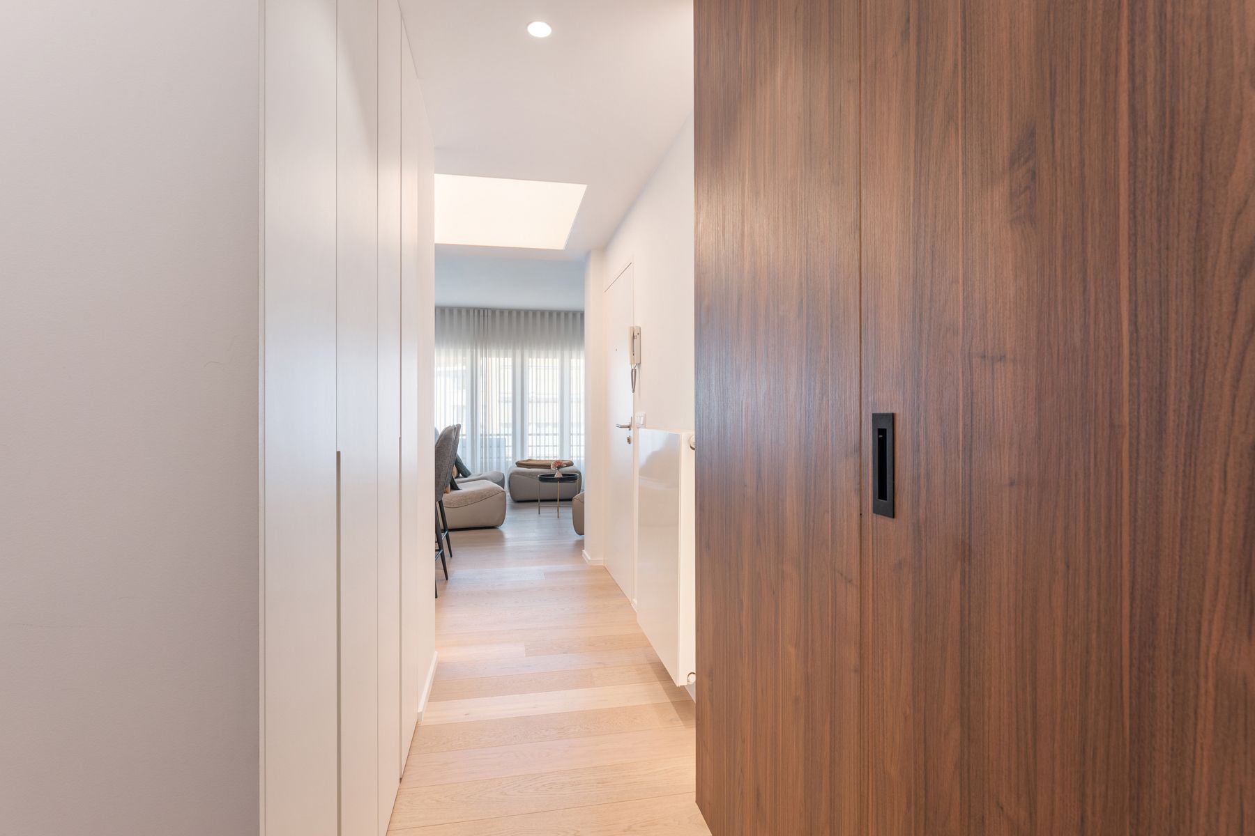 Prachtig vernieuwd appartement vlakbij centrum en strand foto 10