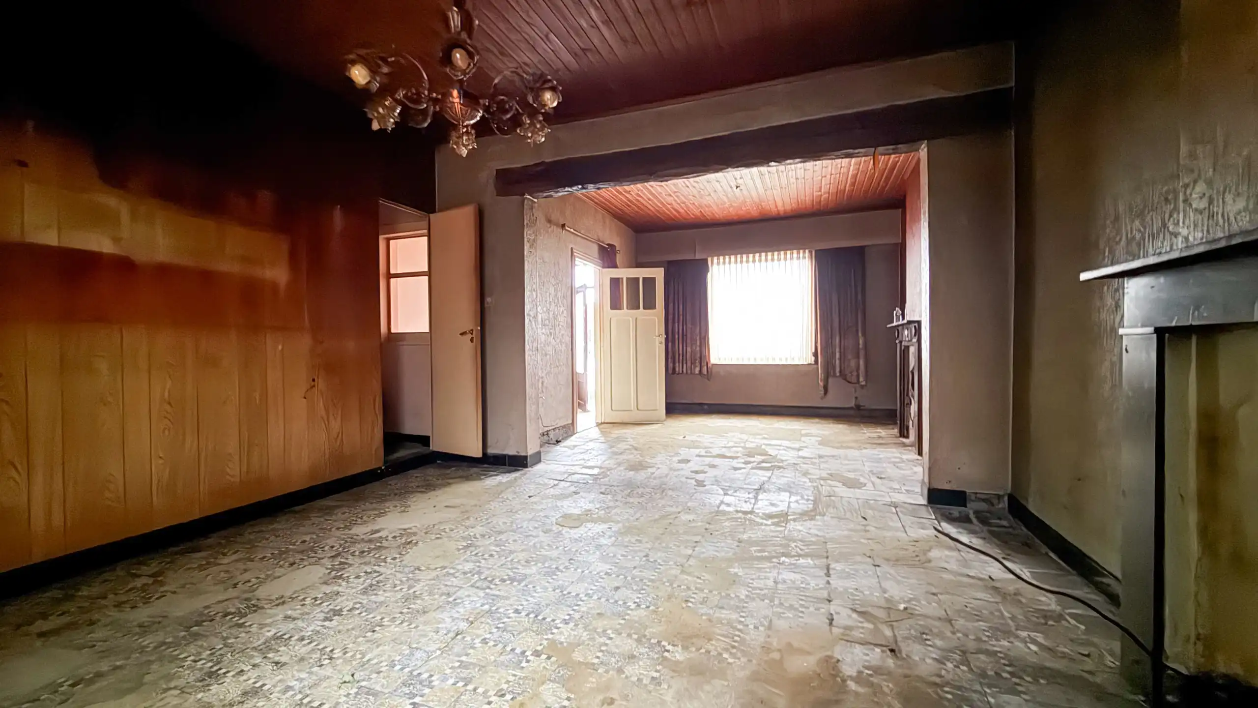 Te renoveren woning met potentieel op rustige ligging foto 4