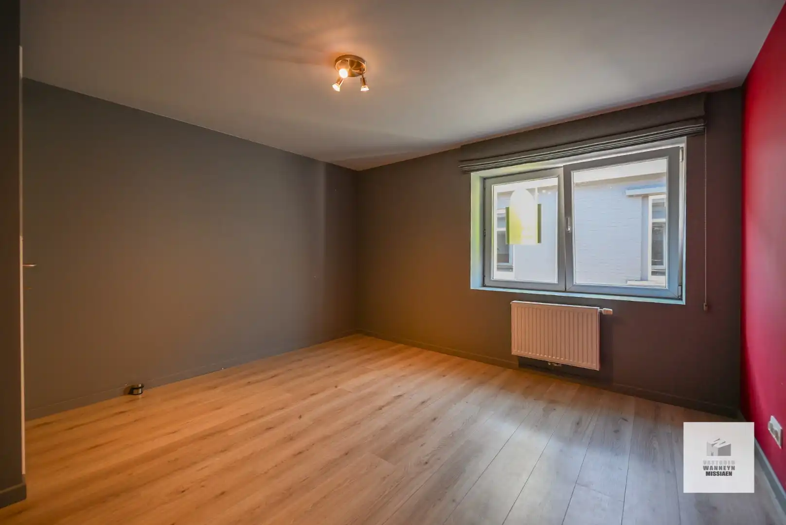 Instapklare woning met 3 slaapkamers en ruime berging/garage in centrum Wingene  foto 17