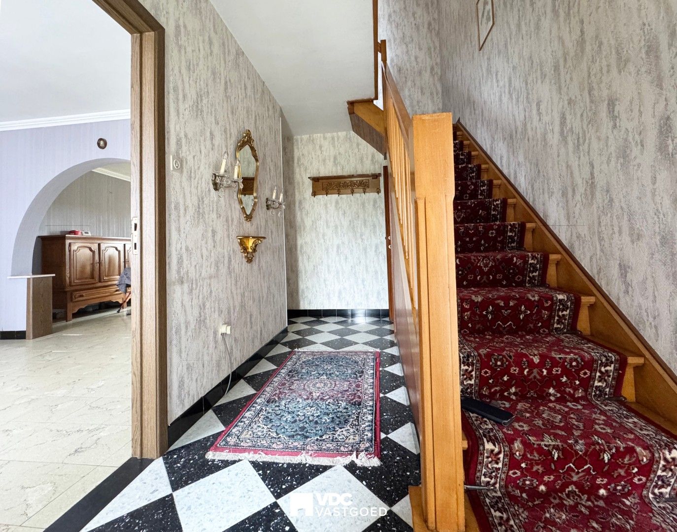 Te renoveren woning met uniek uitzicht op de velden foto 3