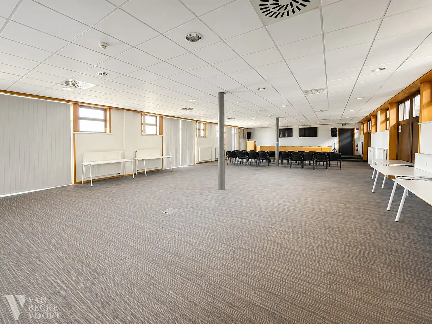 Vergaderzaal + refter 380m² in een unieke maritieme setting foto 2