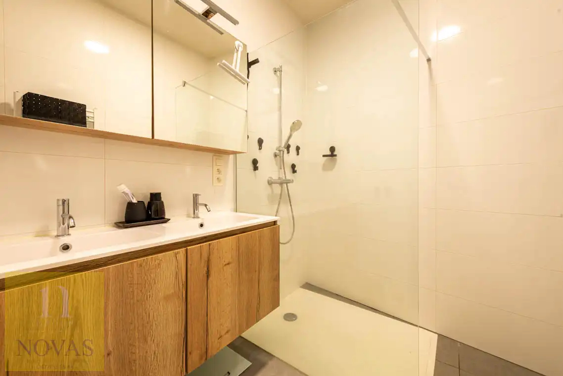 Appartement gelijkvloers van 2021, 2 slaapkamers, berging en parking foto 11