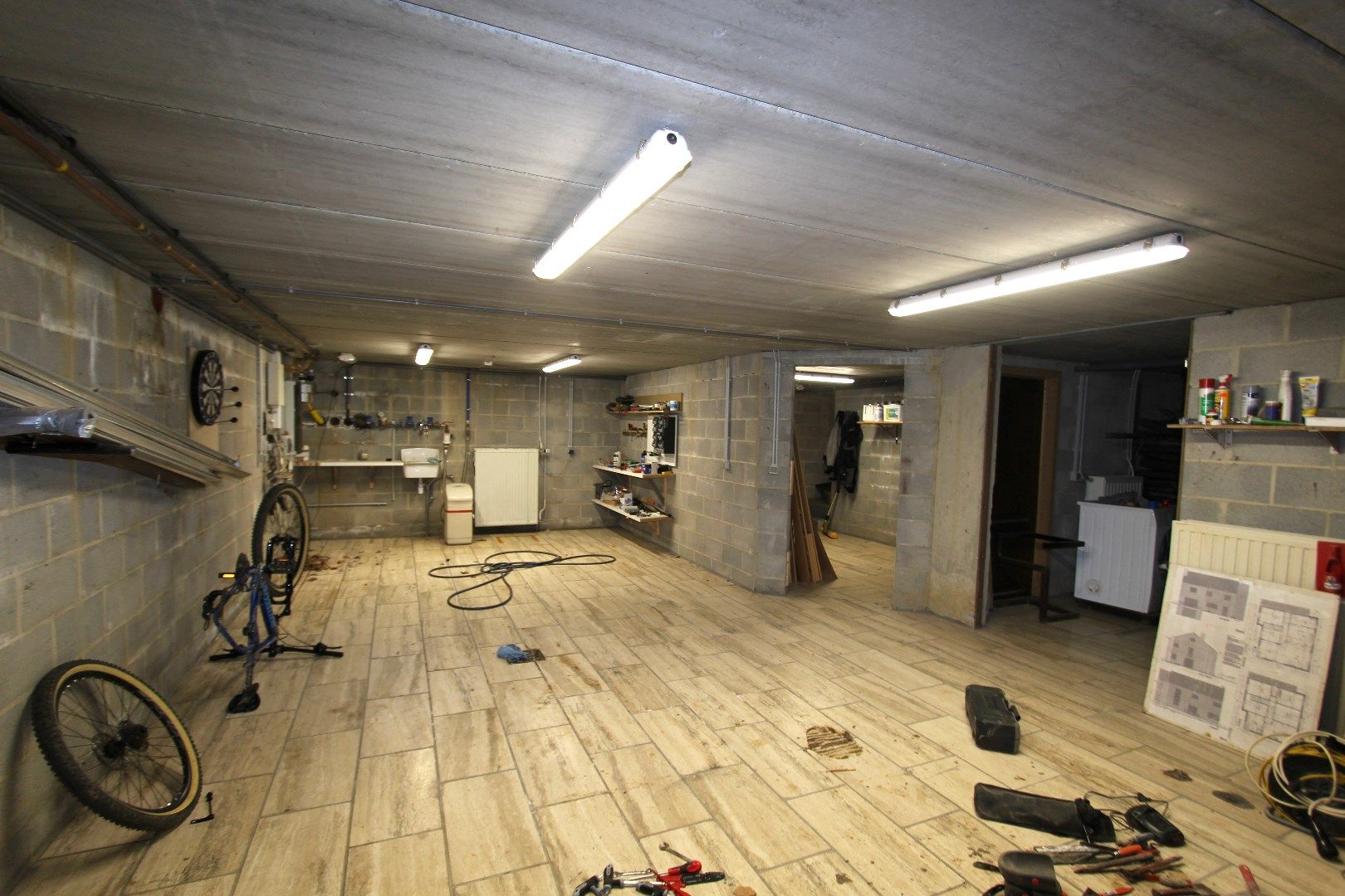 RECENTE WONING MET 5 SLAAPKAMERS EN GROTE TUIN foto 29