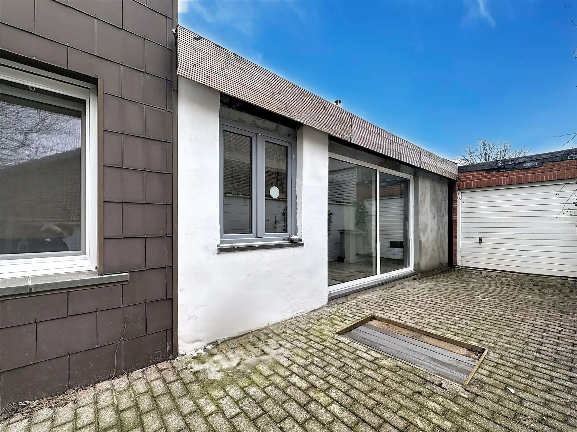 Ruime gezinswoning met 4 slaapkamers en 3 badkamers op perceel van 646m²! foto 17