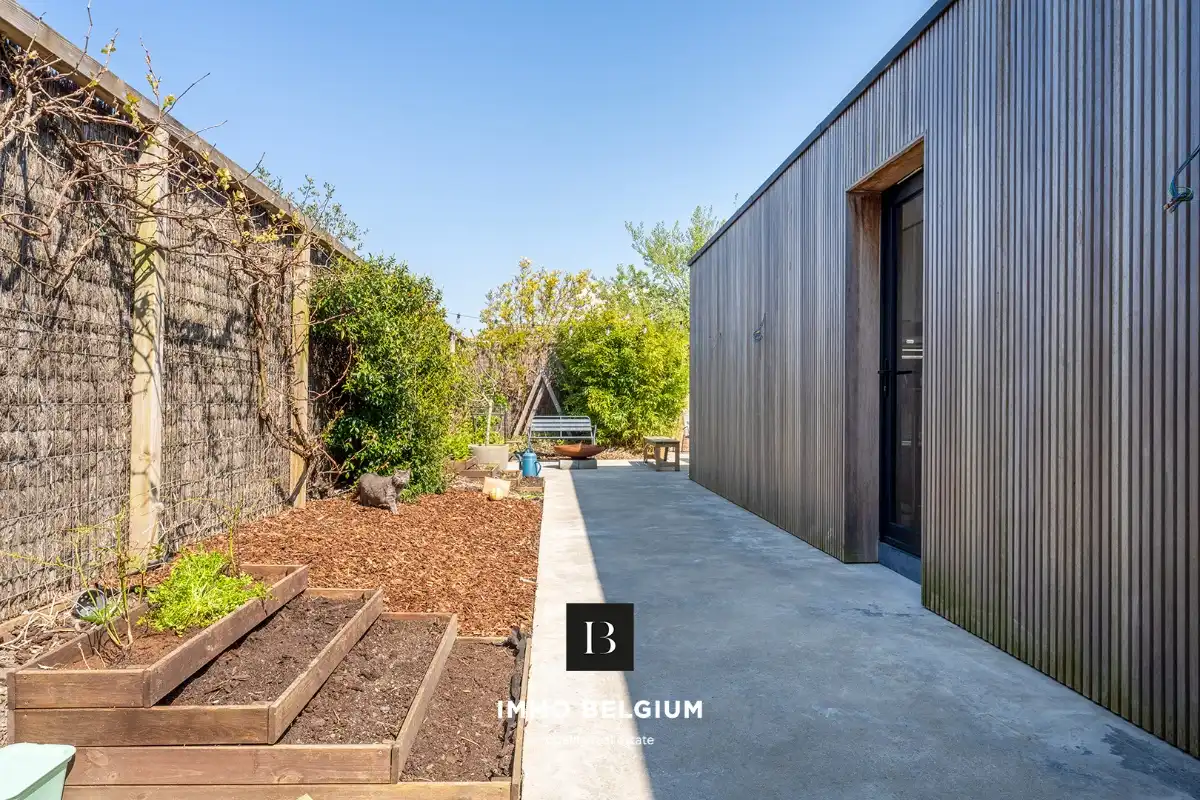 Ruime gerenoveerde woning met 4 slaapkamers in het centrum foto 11