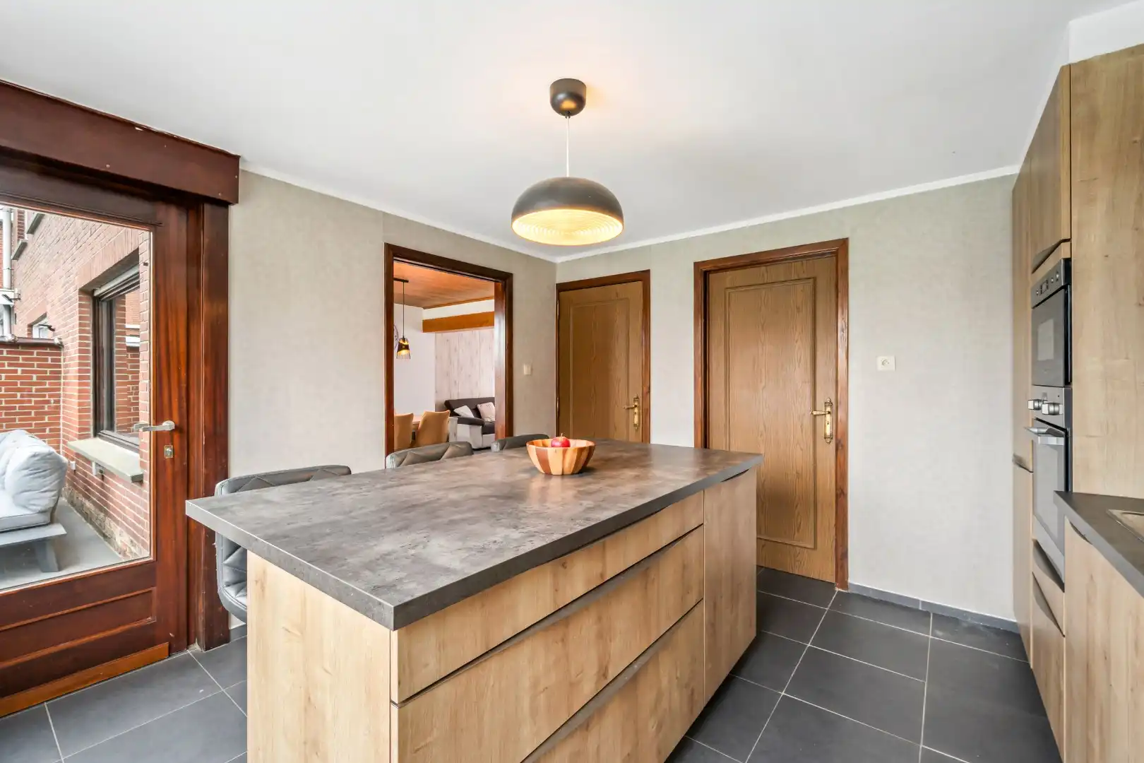 Instapklare woning met 3, mogelijks 4 slaapkamers, garage en tuin in Lauwe foto 6