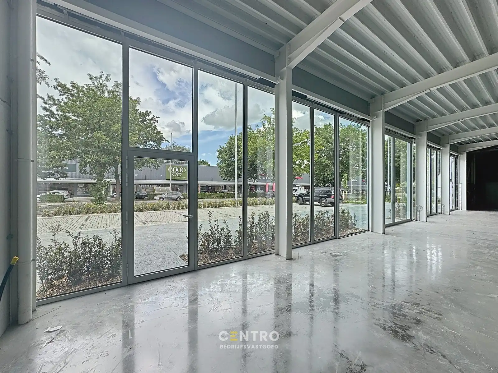 AAA-locatie: Nieuwe HANDELSRUIMTE (± 550m²) te huur met private parkeerplaatsen op het terrein. Langs DE Maalse Steenweg te Brugge (Sint-Kruis) foto 5
