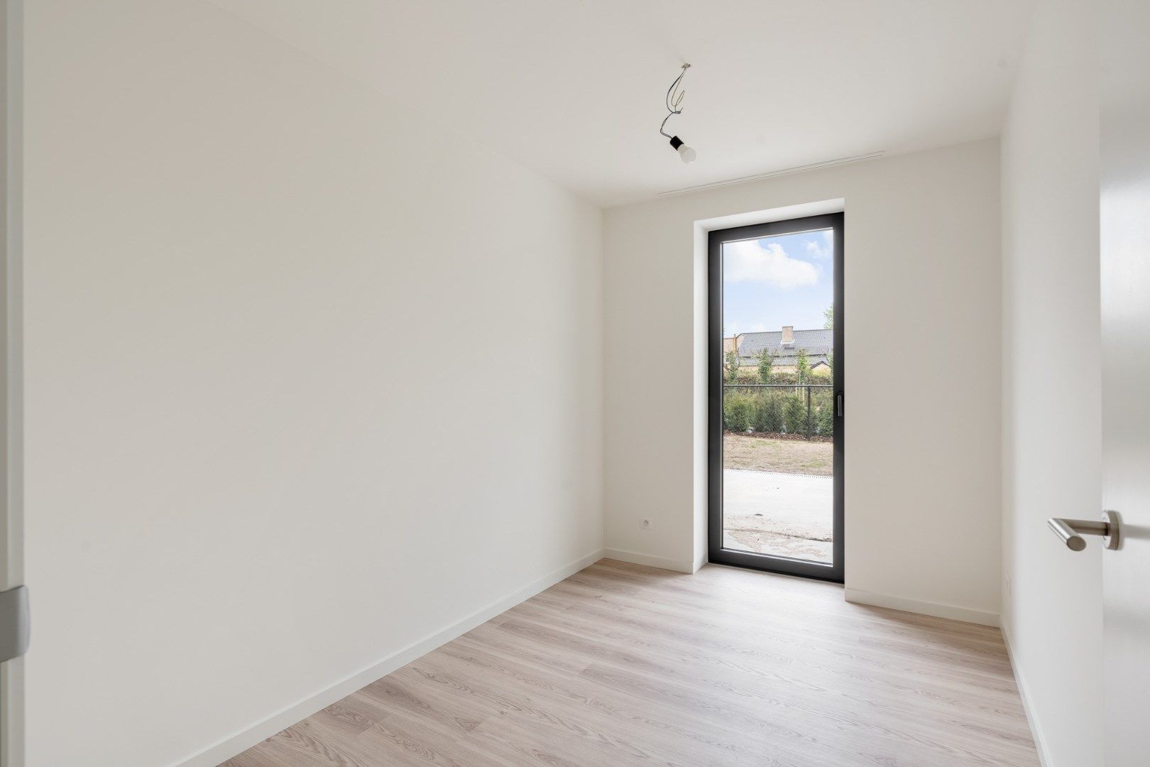 Stijlvol nieuwbouw gelijkvloers appartement in centrum Zonhoven met 3 slaapkamers + groot terras - Rolstoeltoegankelijk foto 12