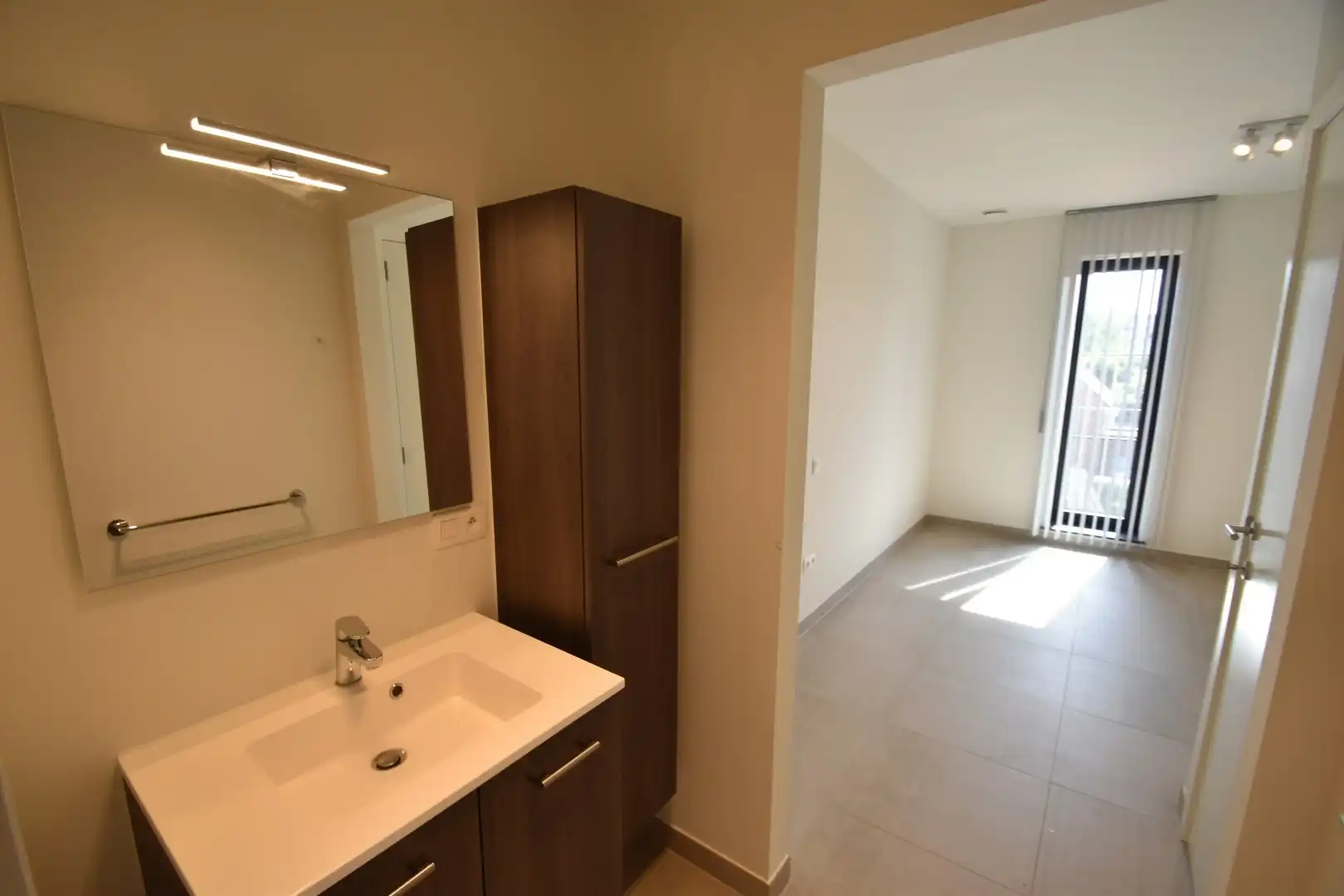 Nieuwbouw appartement met één slaapkamer foto 11