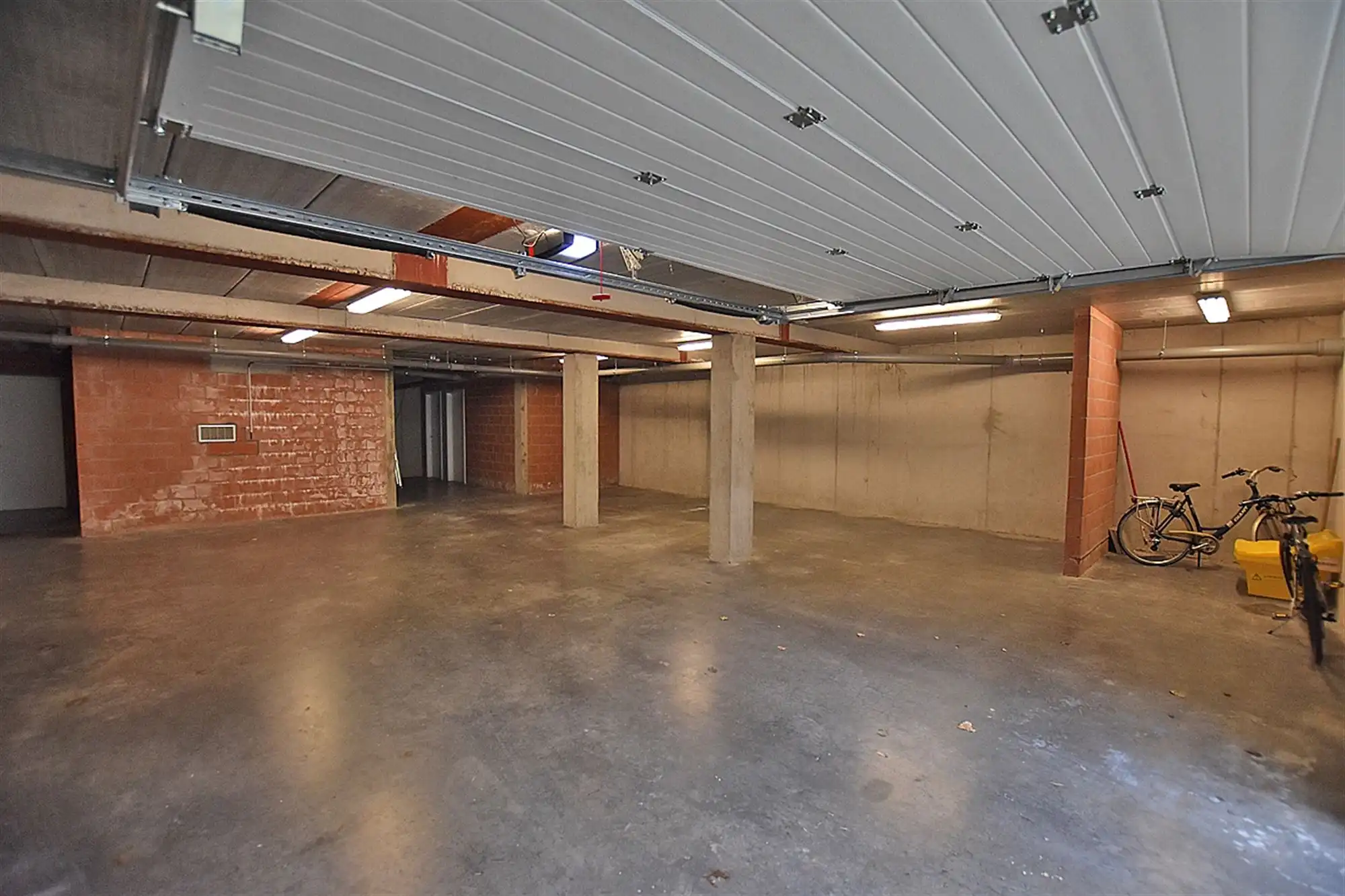 Stijlvol APPARTEMENT (duplex) met 2 slaapkamers & overdekte autostaanplaats foto 14