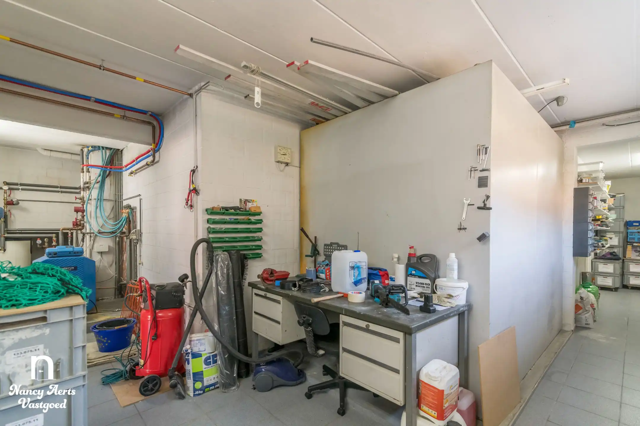 Ruime woning met multifunctionele kelder en prachtige tuin foto 43