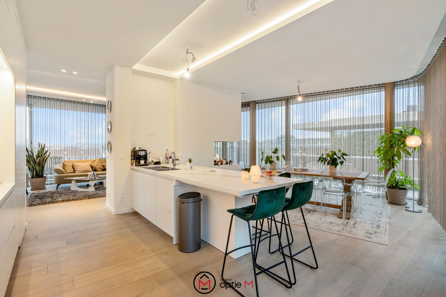 Exclusief penthouse met 3 SLPKS en grote terrassen foto 5