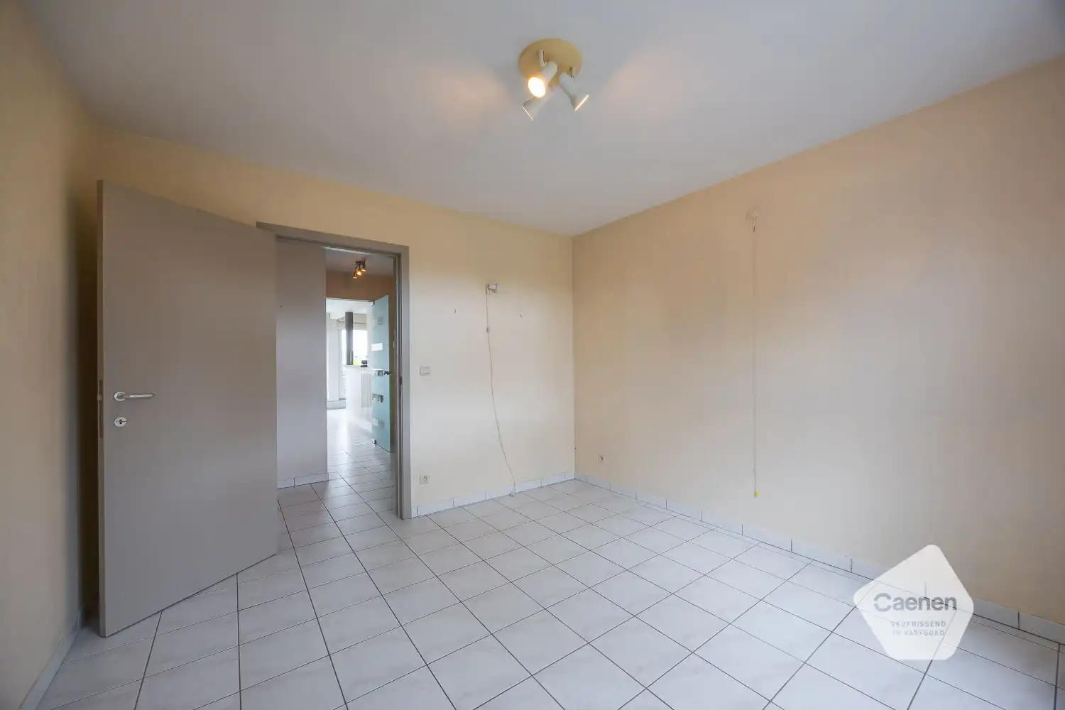 Ruim woonappartement met zongericht, groot terras foto 7