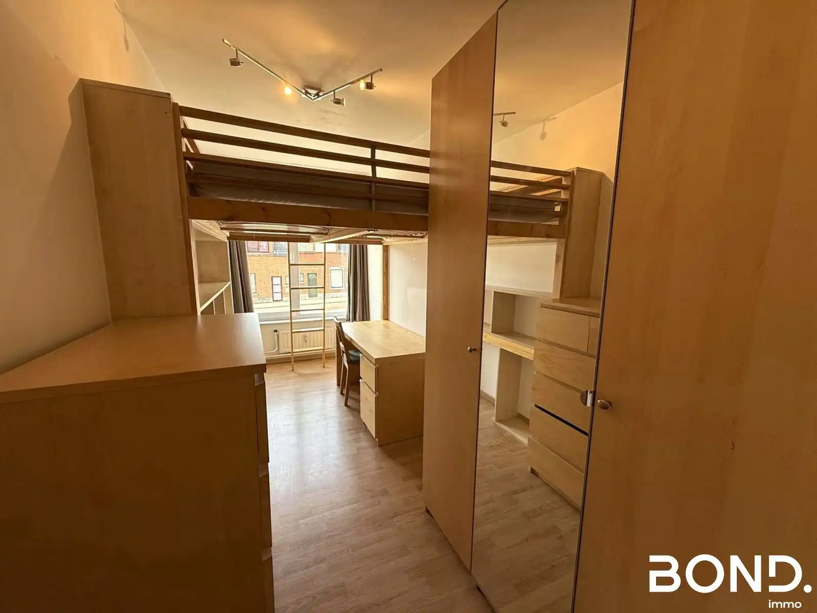 Instapklaar 3-slaapkamerappartment met parking in Leuven foto 16