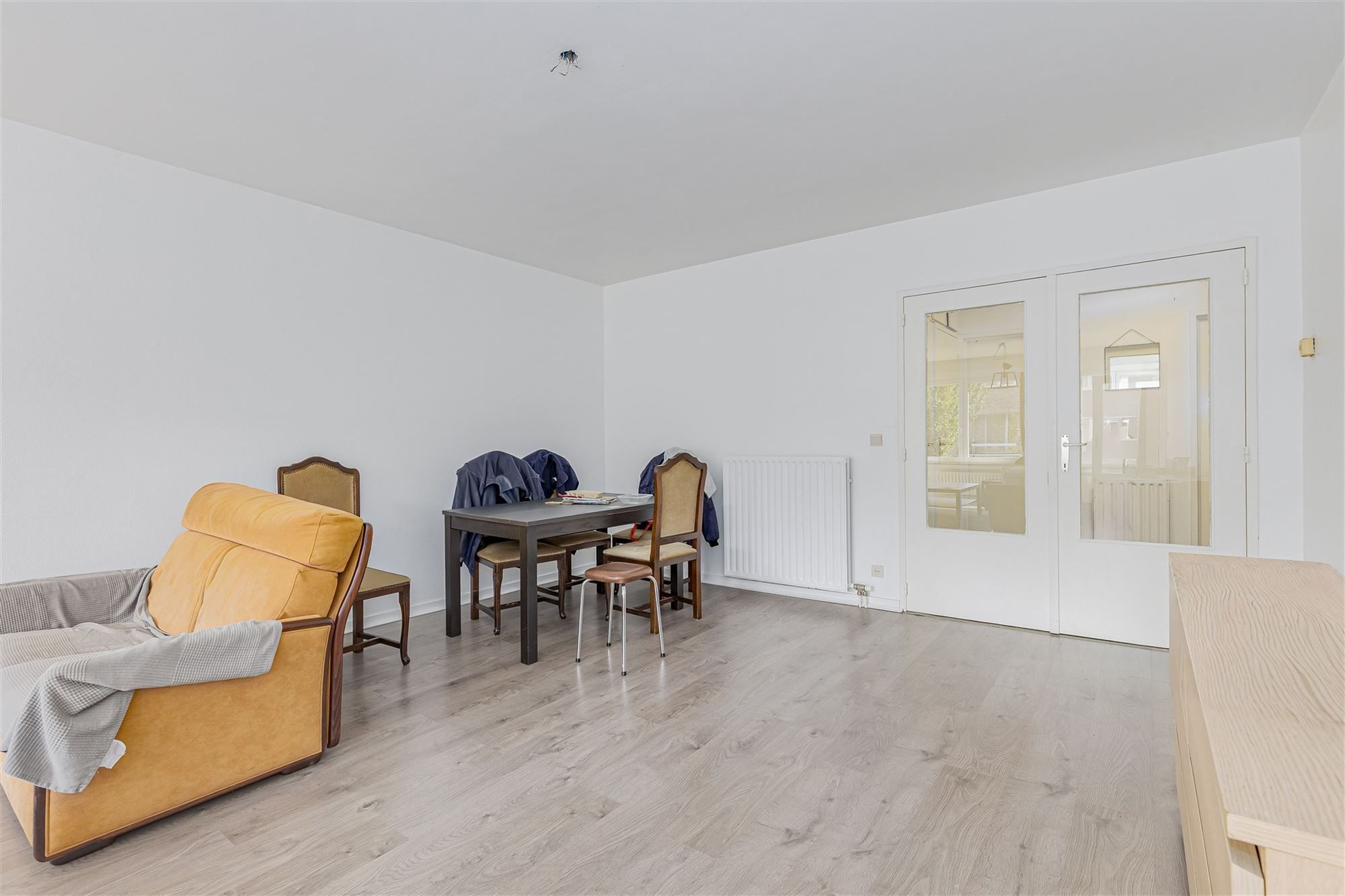 Ruim appartement met 2 slpk + terras te koop in Mortsel foto 3