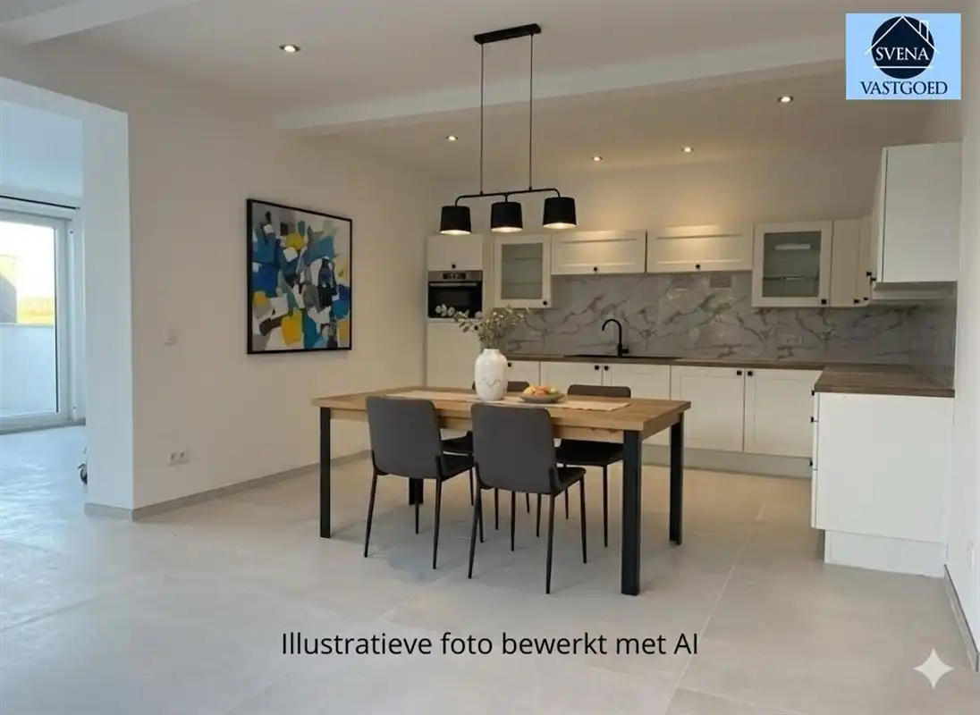 ZEER RUIME WONING MET 4 SLAAPKAMERS EN 2 GARAGES foto {{pictureIndex}}