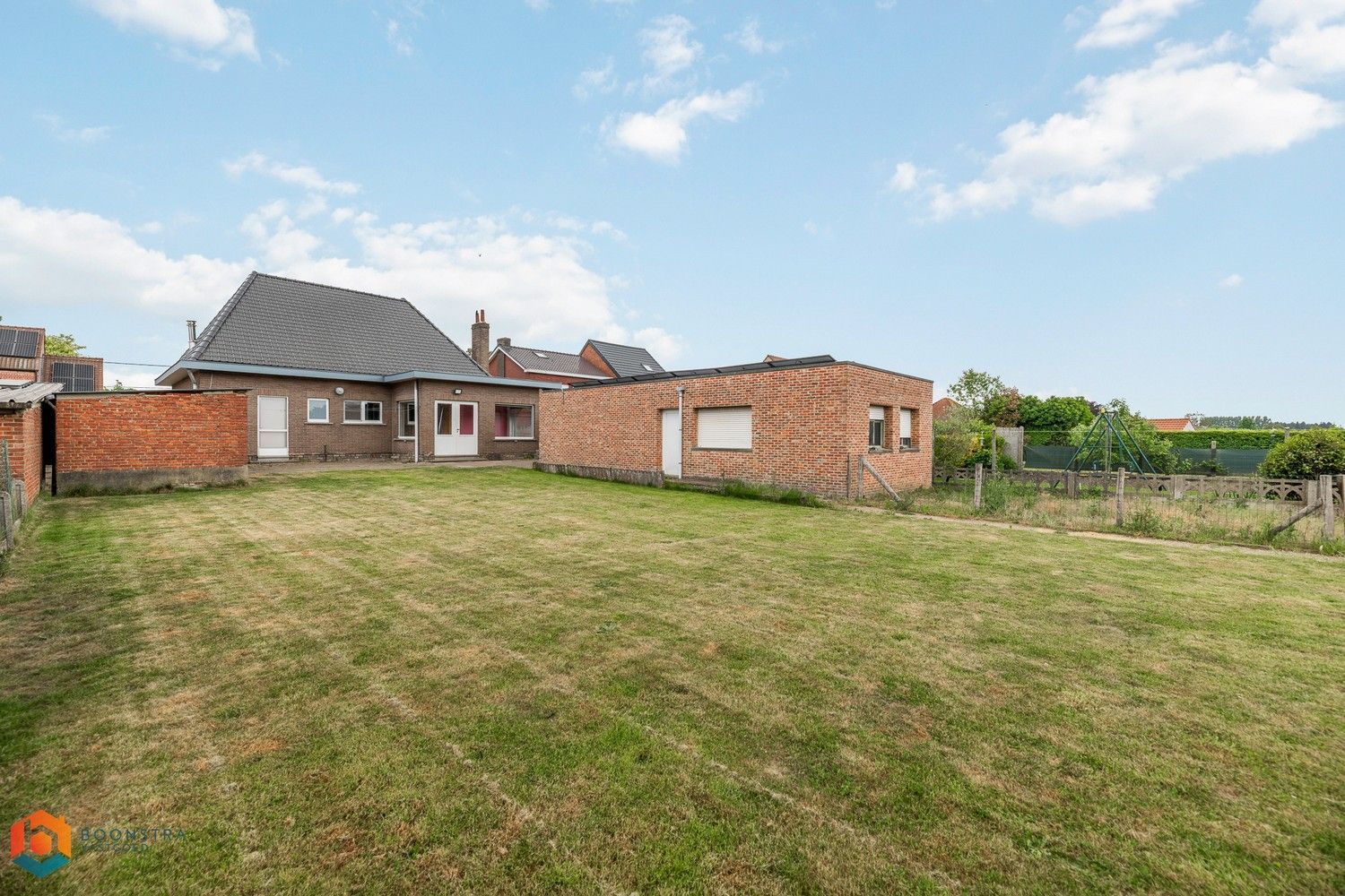 Woning met 3 slaapkamers en ruime garage foto 19
