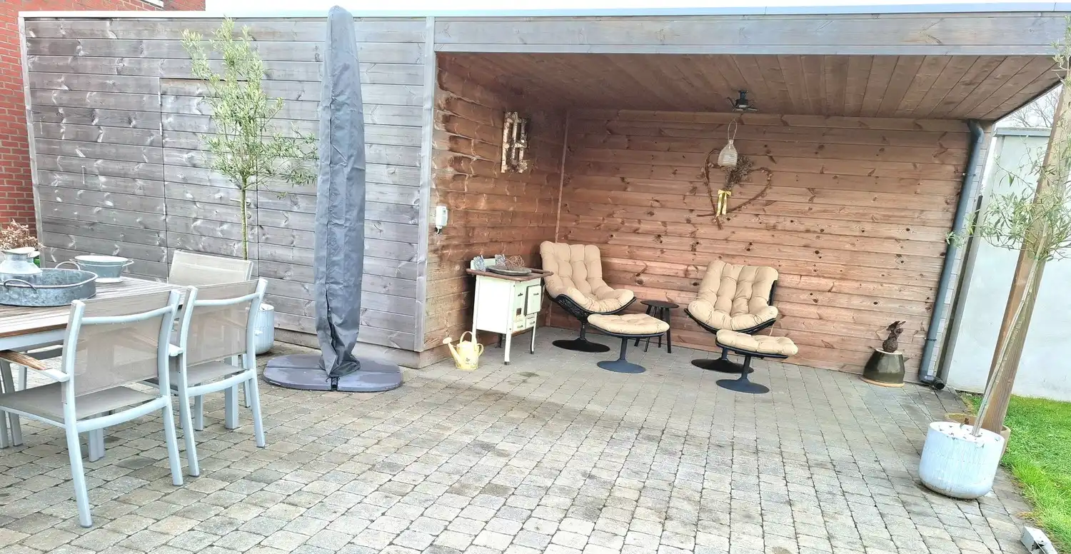 Zeer rustig gelegen laagbouwwoning, 3 slaapkamers, instapklaar op een perceel van 790m² foto 3