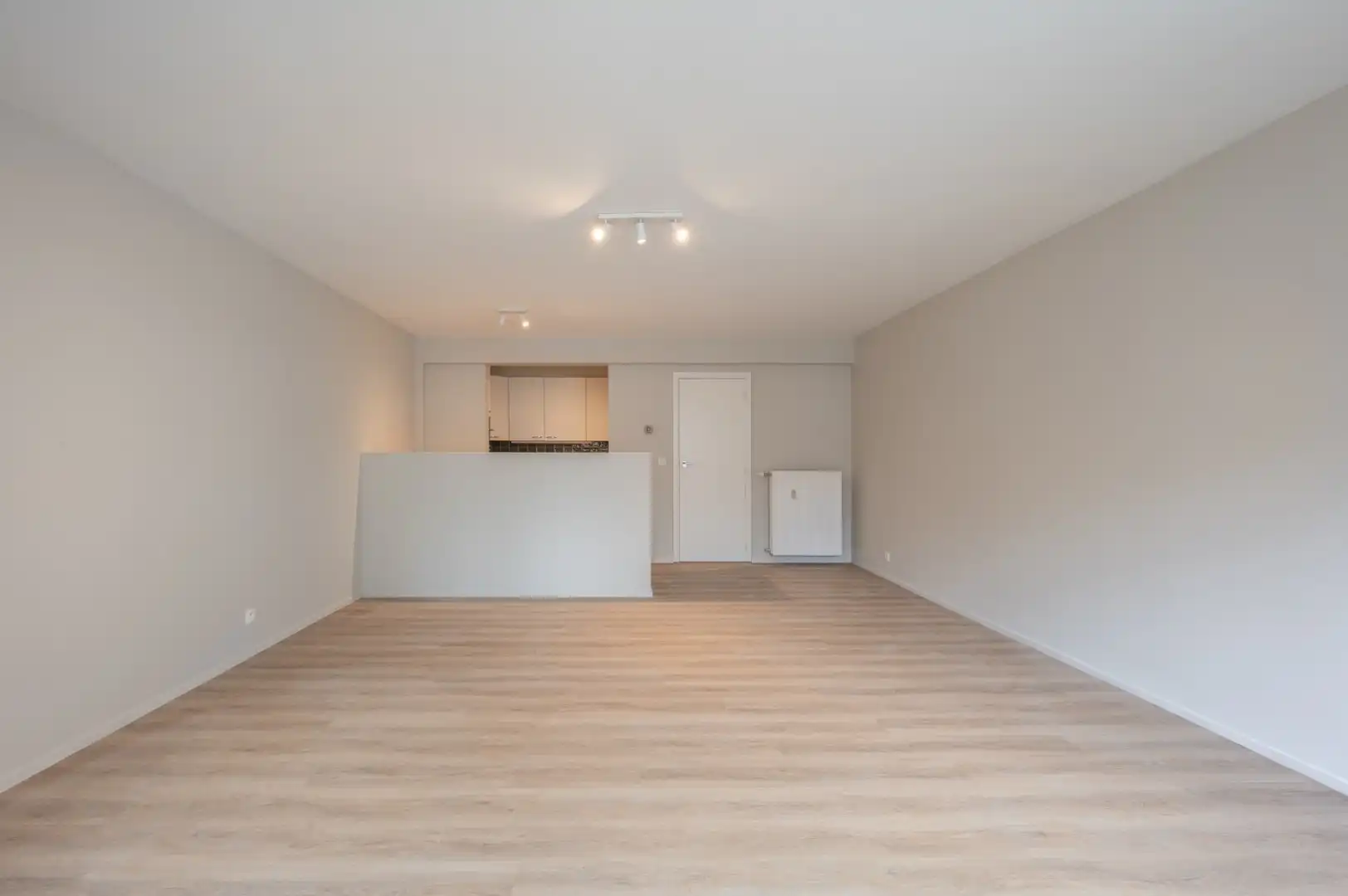 Instapklaar appartement op zeer centrale ligging tussen Lichttorenplein en Dumortierlaan foto 7
