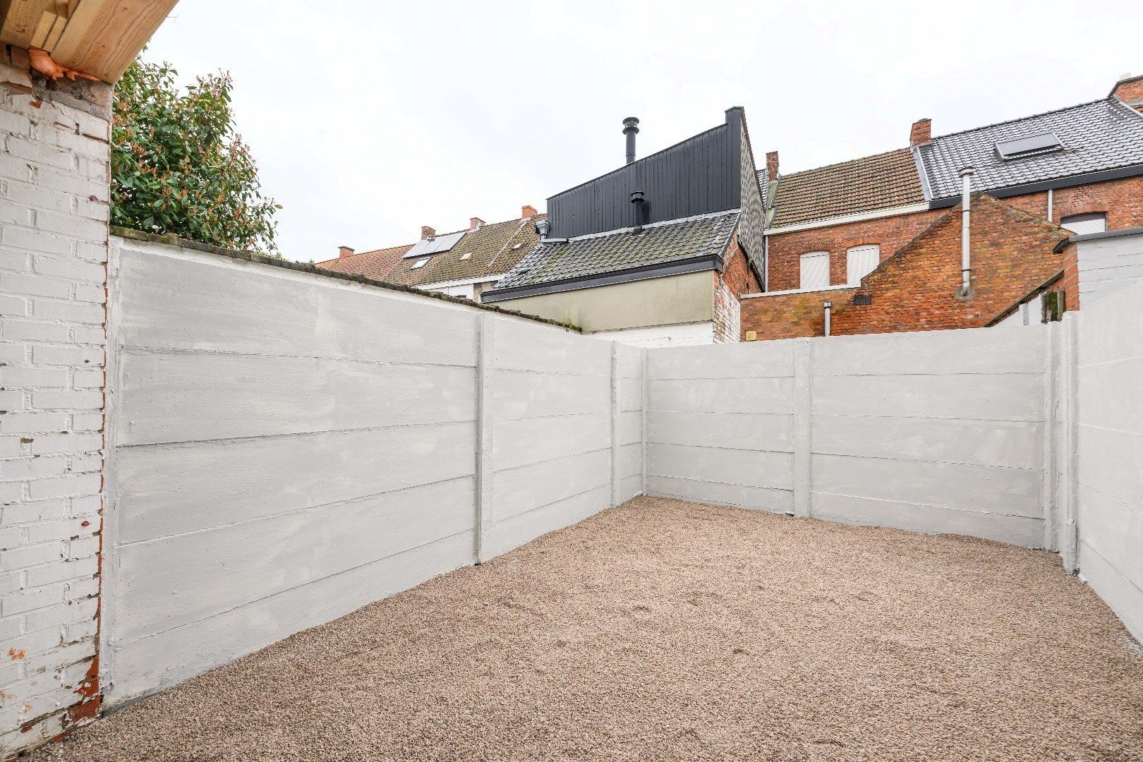 INSTAPKLARE STADSWONING MET TUIN & 2 SLPKS foto 5